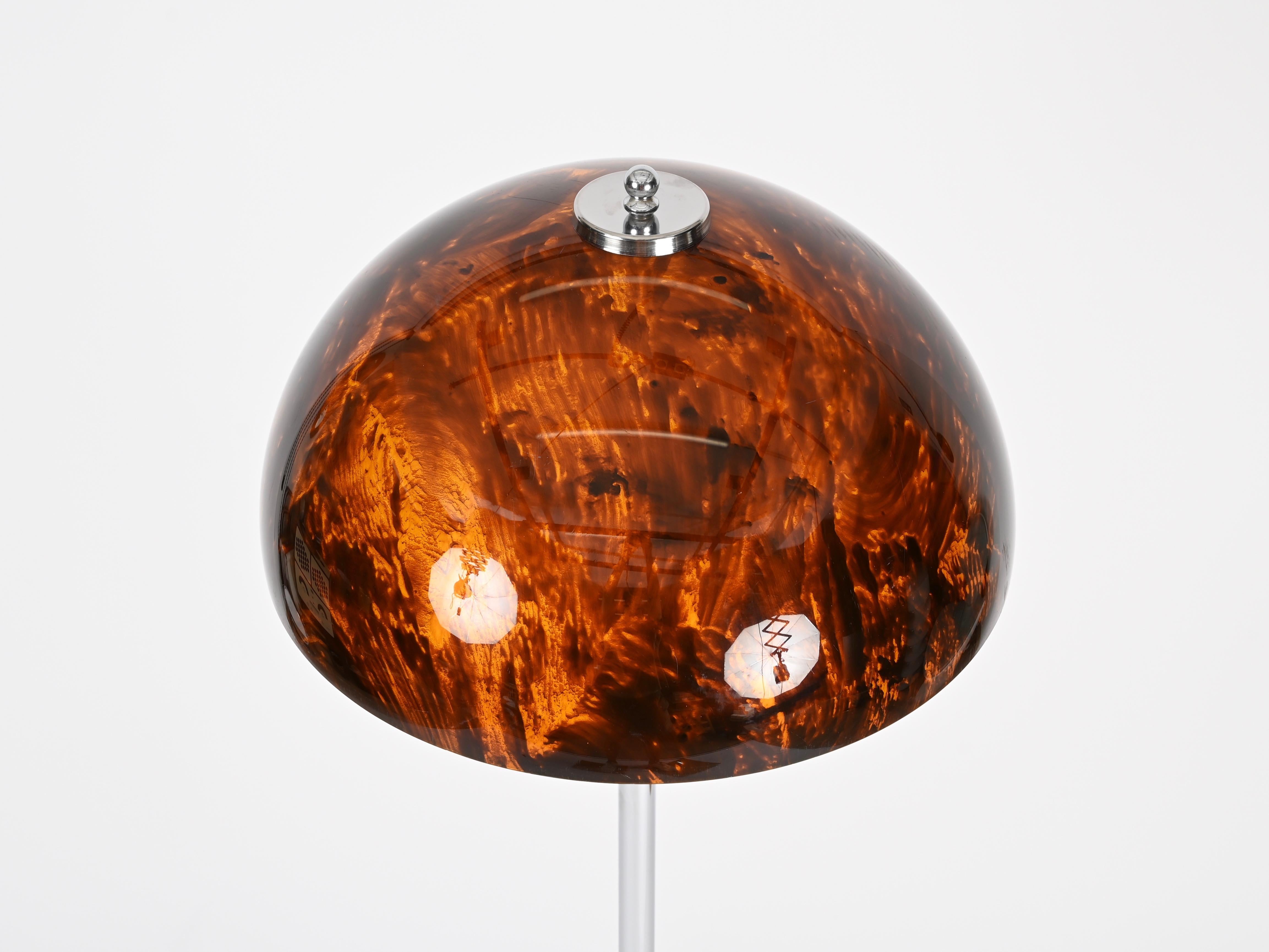 Mid-Century Modern Willy Rizzo  Floor Lamp in Chrome and Tortoiseshell Effect Lucite, Italy 1970s For Sale