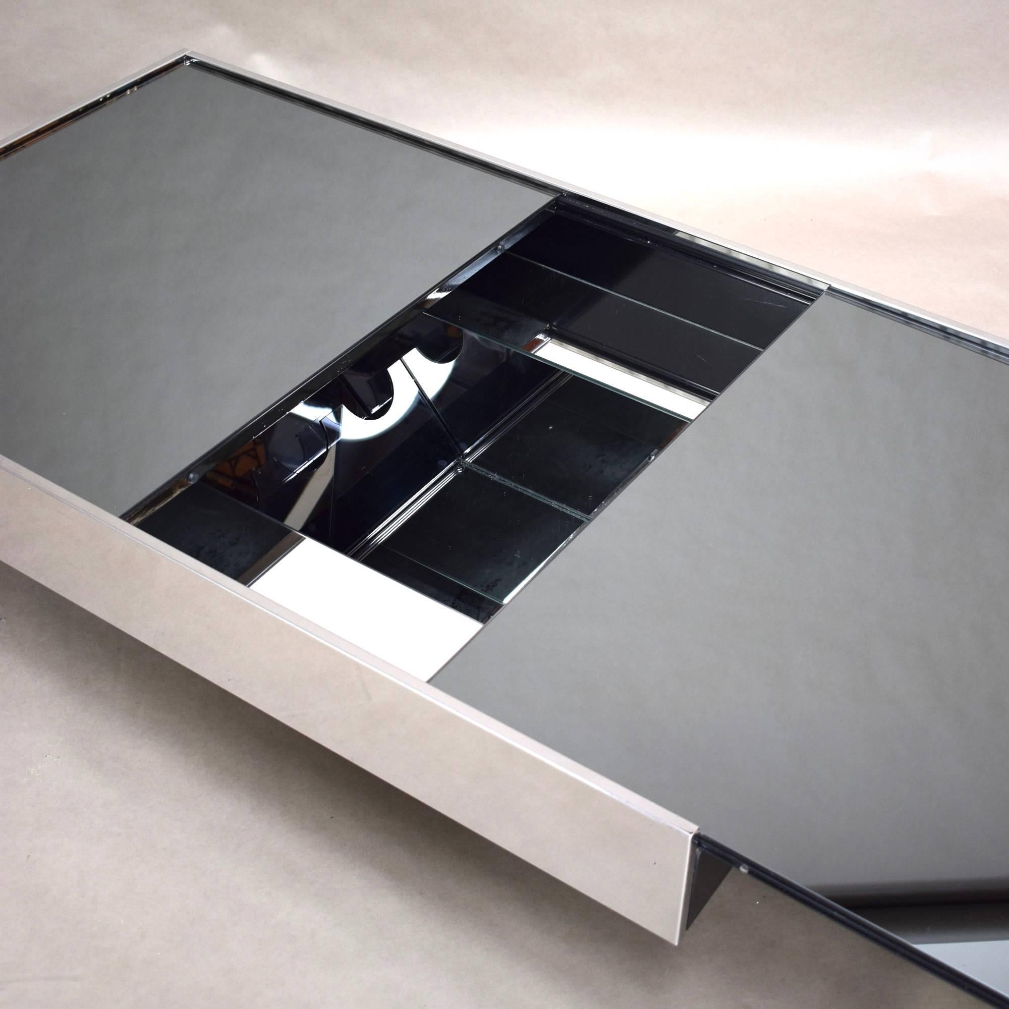 Willy Rizzo for Cidue Extractable Coffee Table with Dry Bar, Italy, circa 1970 2