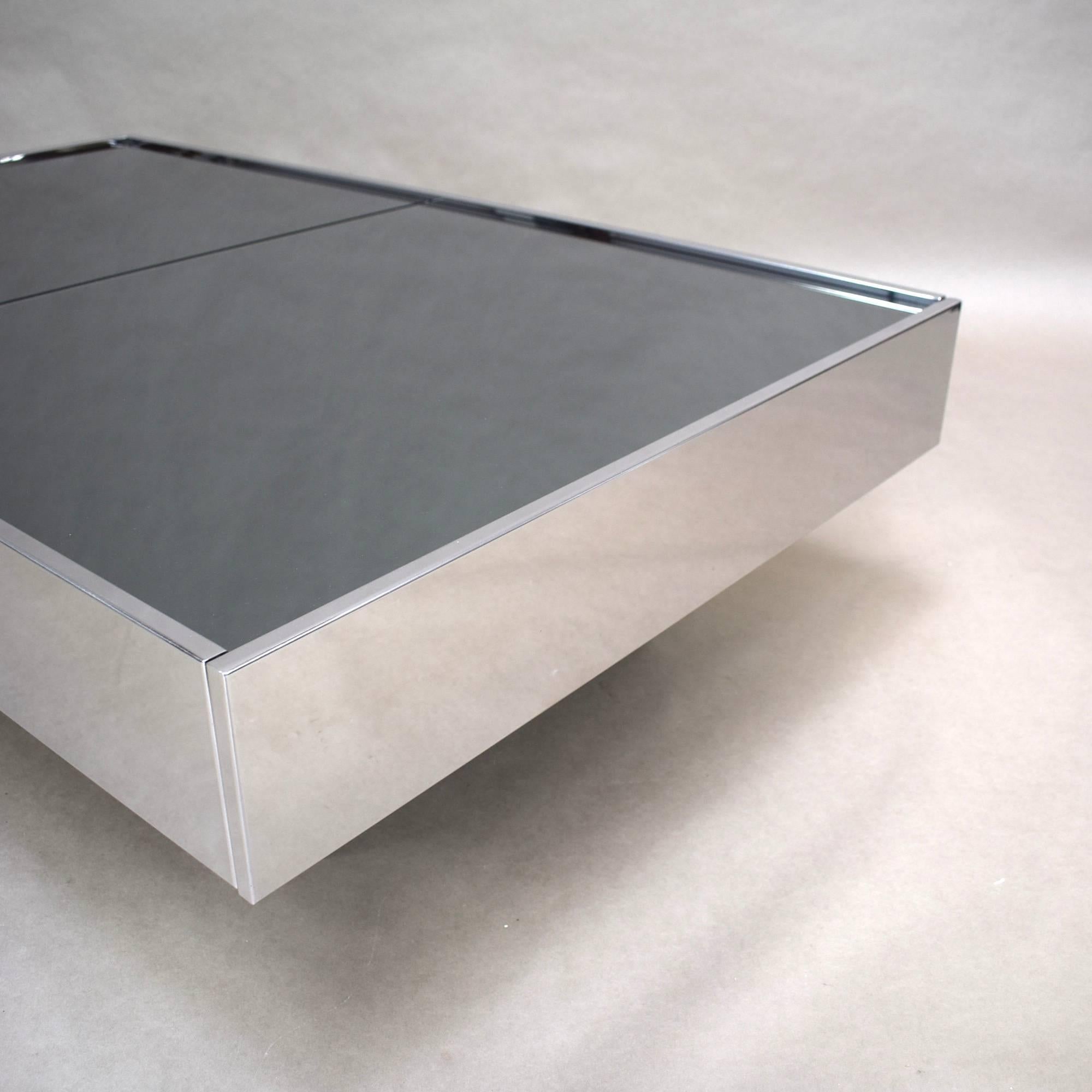 Willy Rizzo for Cidue Extractable Coffee Table with Dry Bar, Italy, circa 1970 7