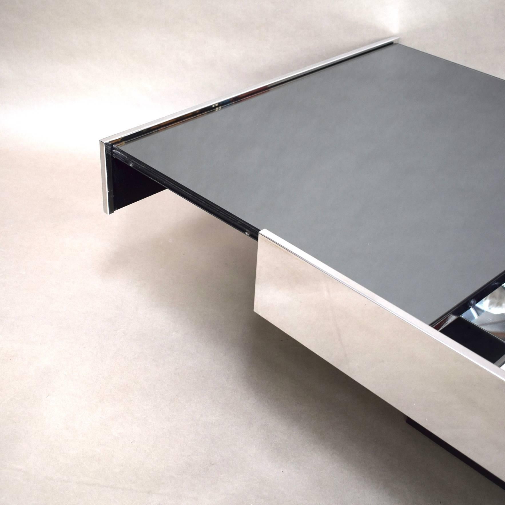 Willy Rizzo for Cidue Extractable Coffee Table with Dry Bar, Italy, circa 1970 1