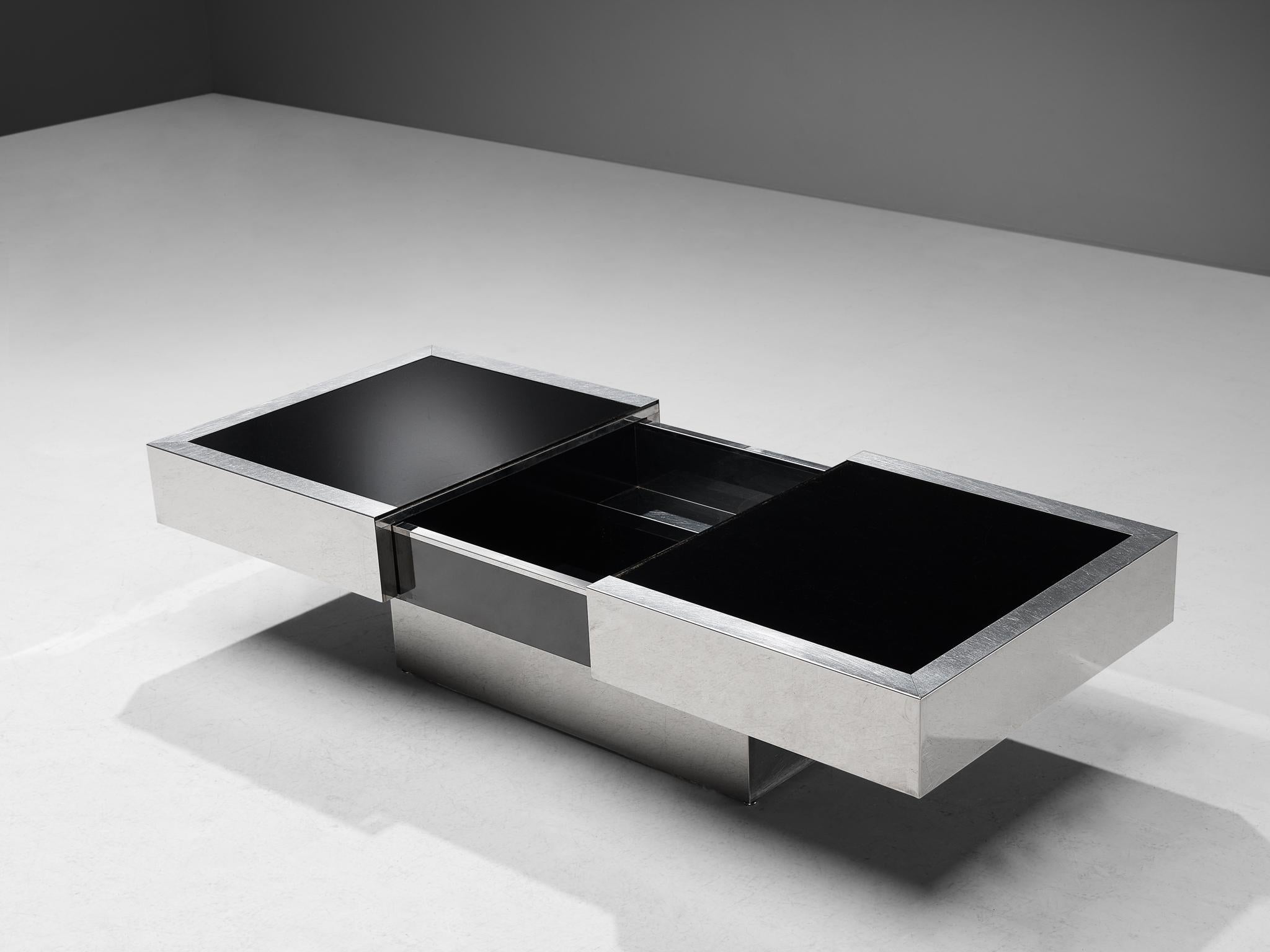 Willy Rizzo for Cidue, bar cocktail table, aluminum, glass, brushed chromed metal, Italy, 1970s 

With the creation of this luxurious rectangular shaped coffee table, Willy Rizzo focused on combining functionality with an aesthetically pleasing