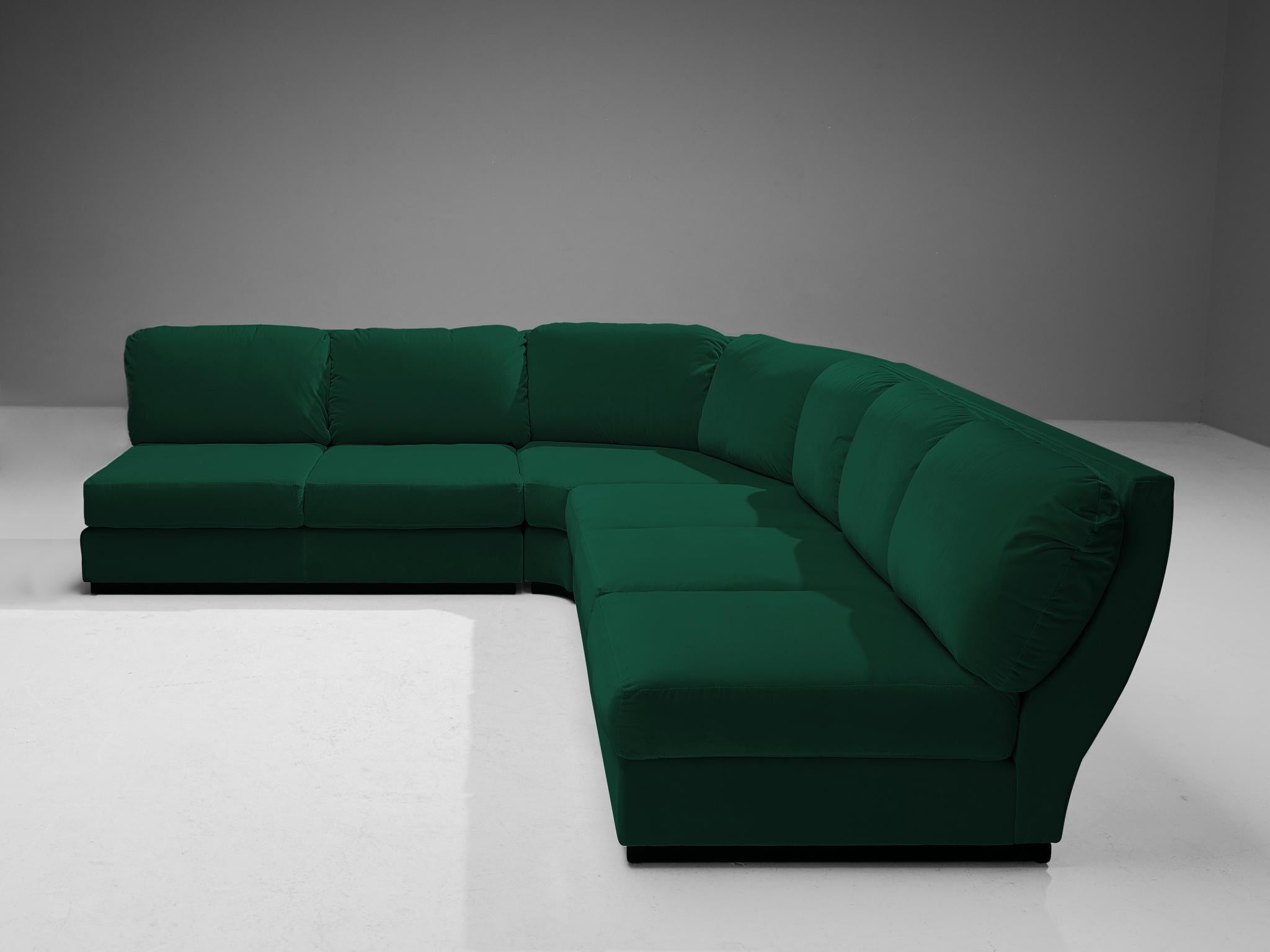 Willy Rizzo for Mario Sabot Sectional Corner Sofa in Green Velvet In Good Condition For Sale In Waalwijk, NL