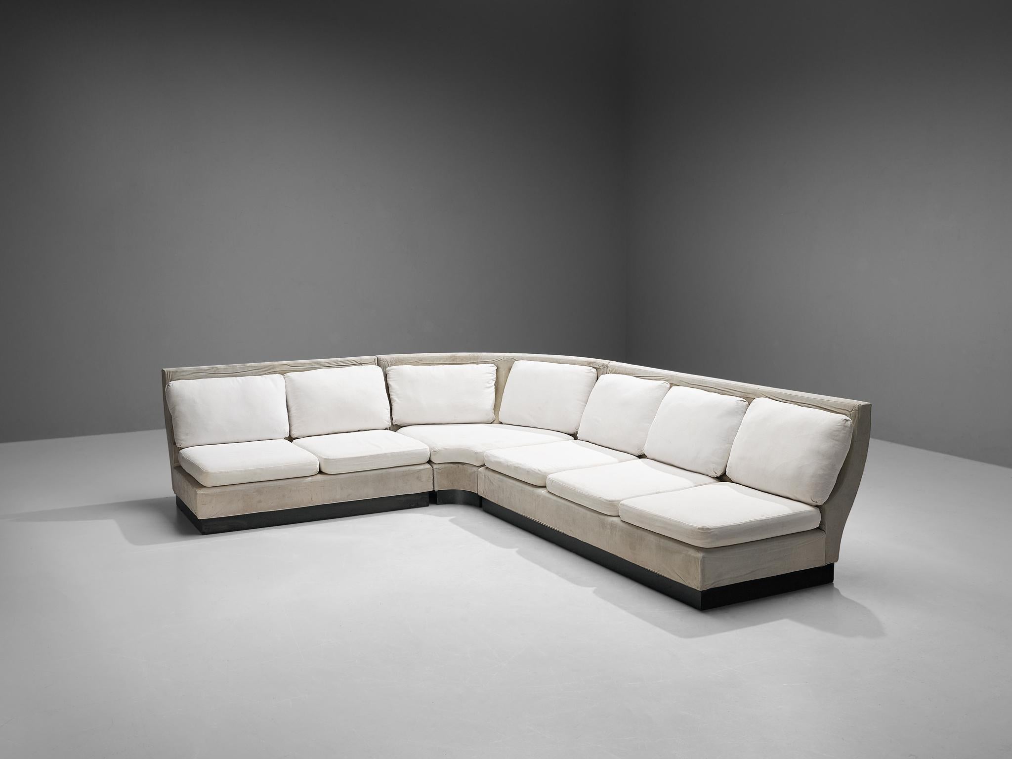 Mid-Century Modern Canapé d'angle sectionnel Willy Rizzo pour Mario Sabot en tissu blanc en vente