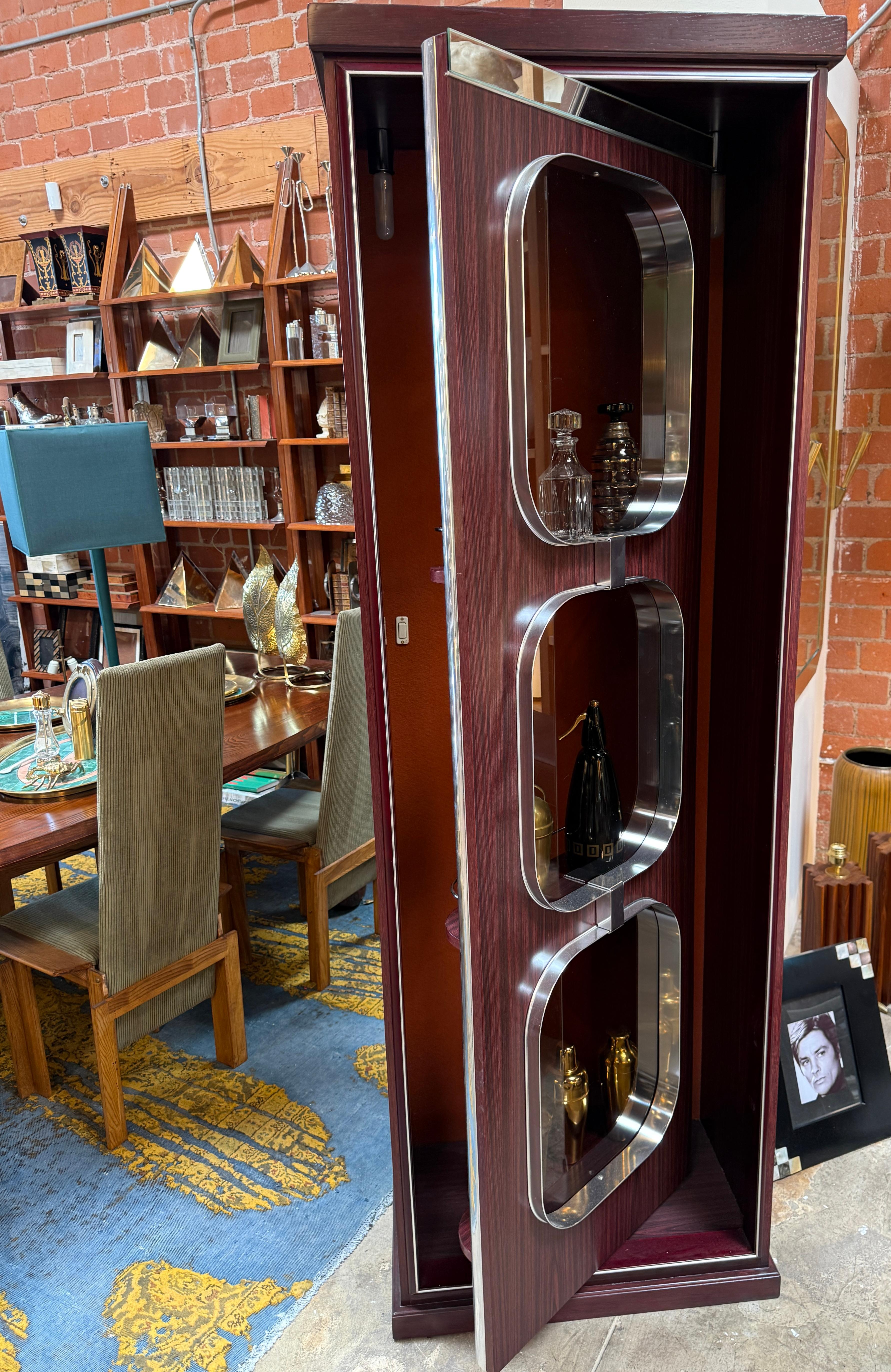 Willy Rizzo Illuminated Display Cabinet, 1970s For Sale 1