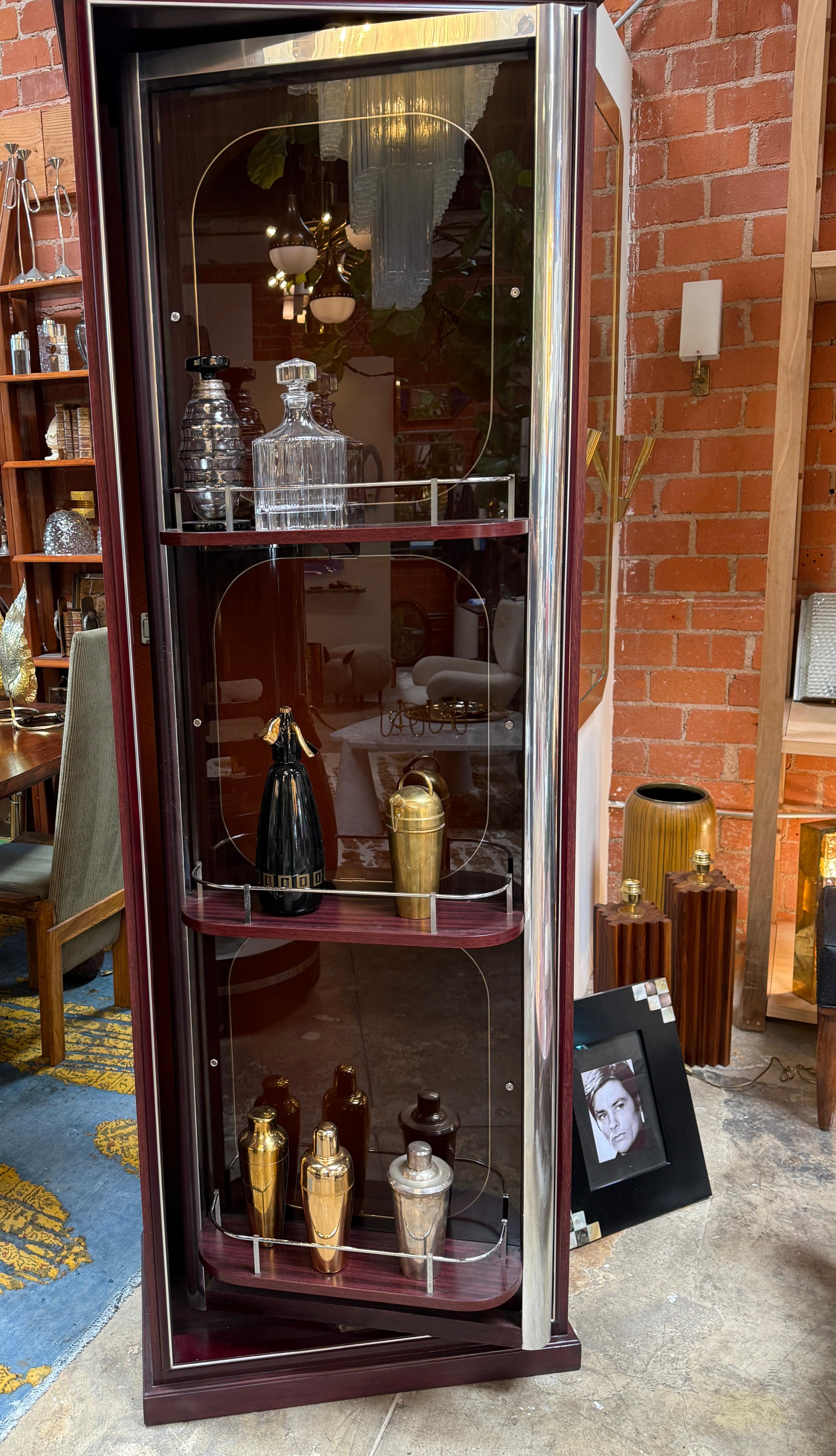 Willy Rizzo Illuminated Display Cabinet, 1970s For Sale 2