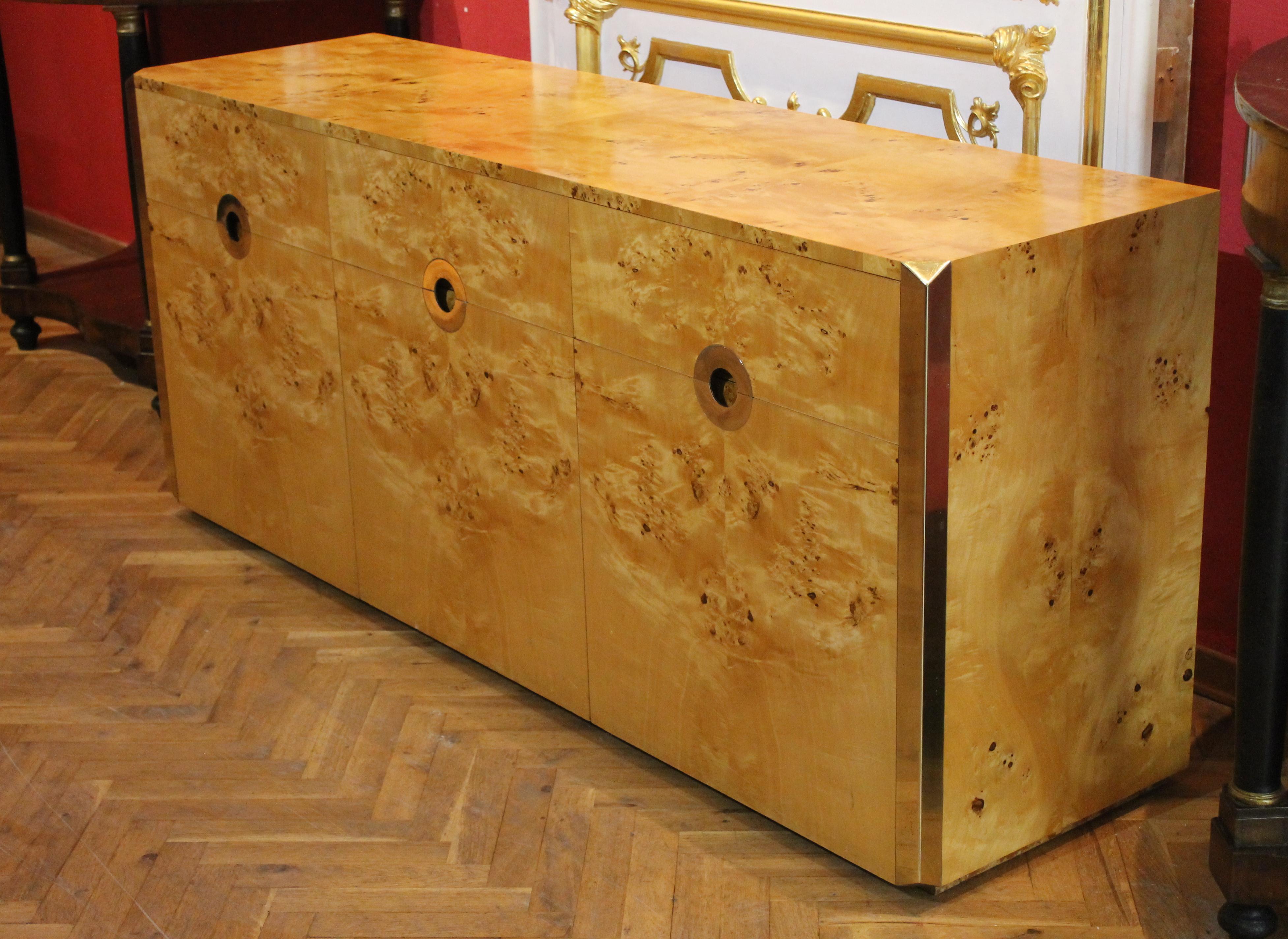 Willy Rizzo Italian Design Burl Birch Wood and Gilt Brass Cabinet, 1970s In Good Condition In Firenze, IT