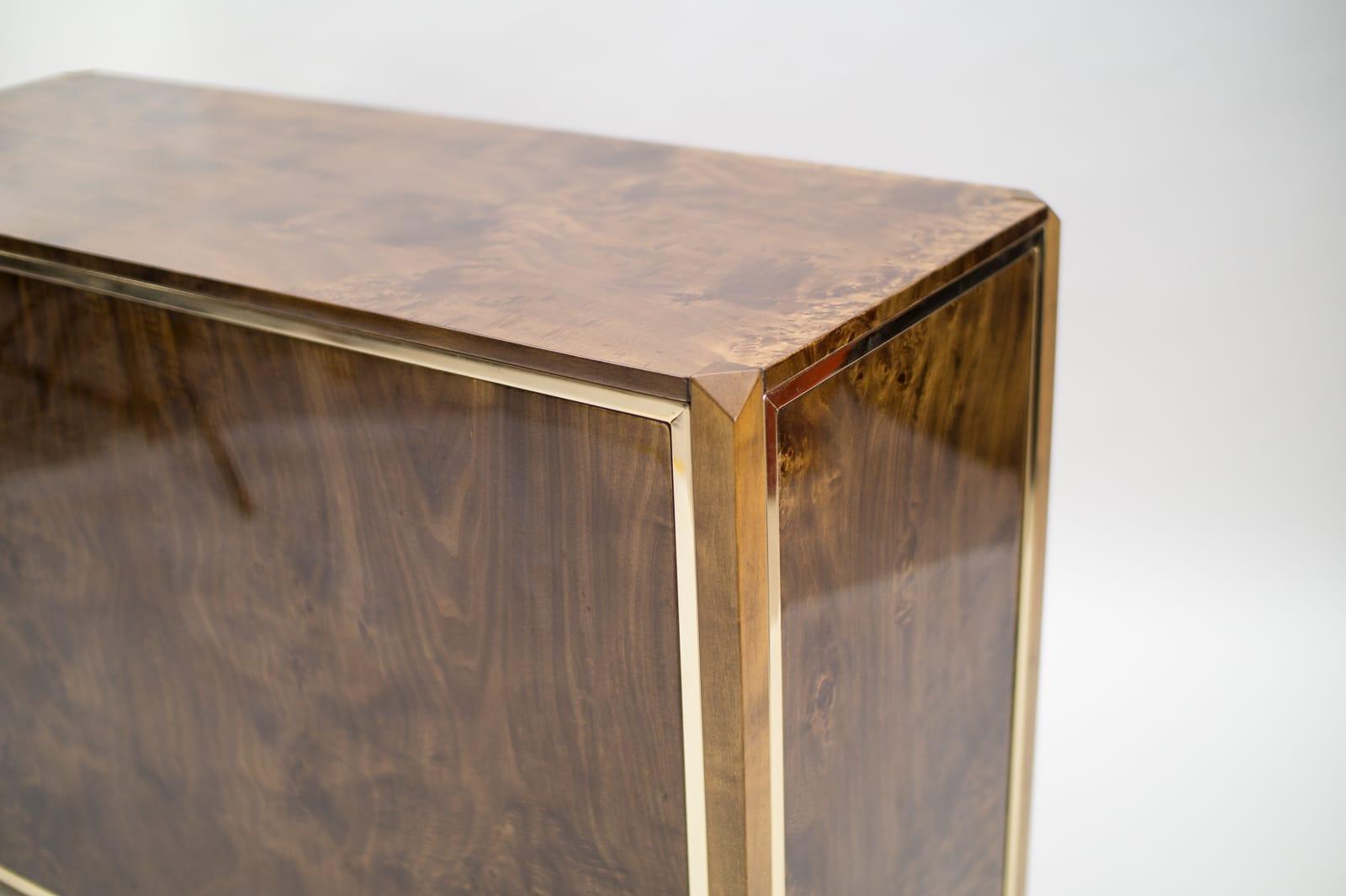 Willy Rizzo Italian Design Burl Birch Wood and Gilt Brass Commode, 1970s 10