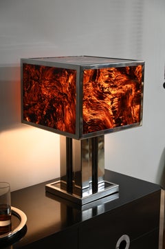 Gran lámpara de sobremesa Willy Rizzo de lucita carey y cromo, Italia Años 70