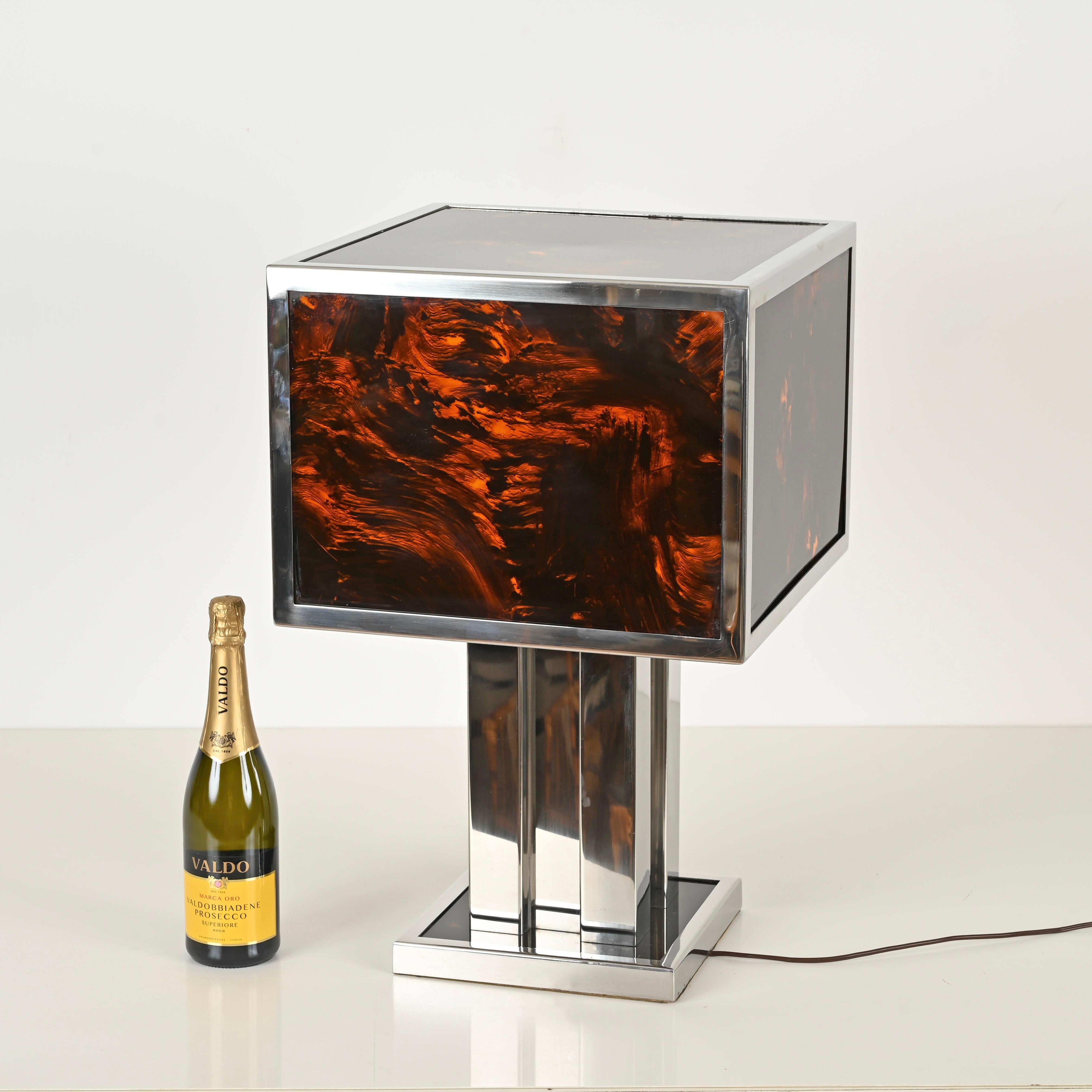 Hand-Crafted Willy Rizzo Large Table Lamp in Tortoiseshell Lucite and Chrome, Italy 1970s For Sale