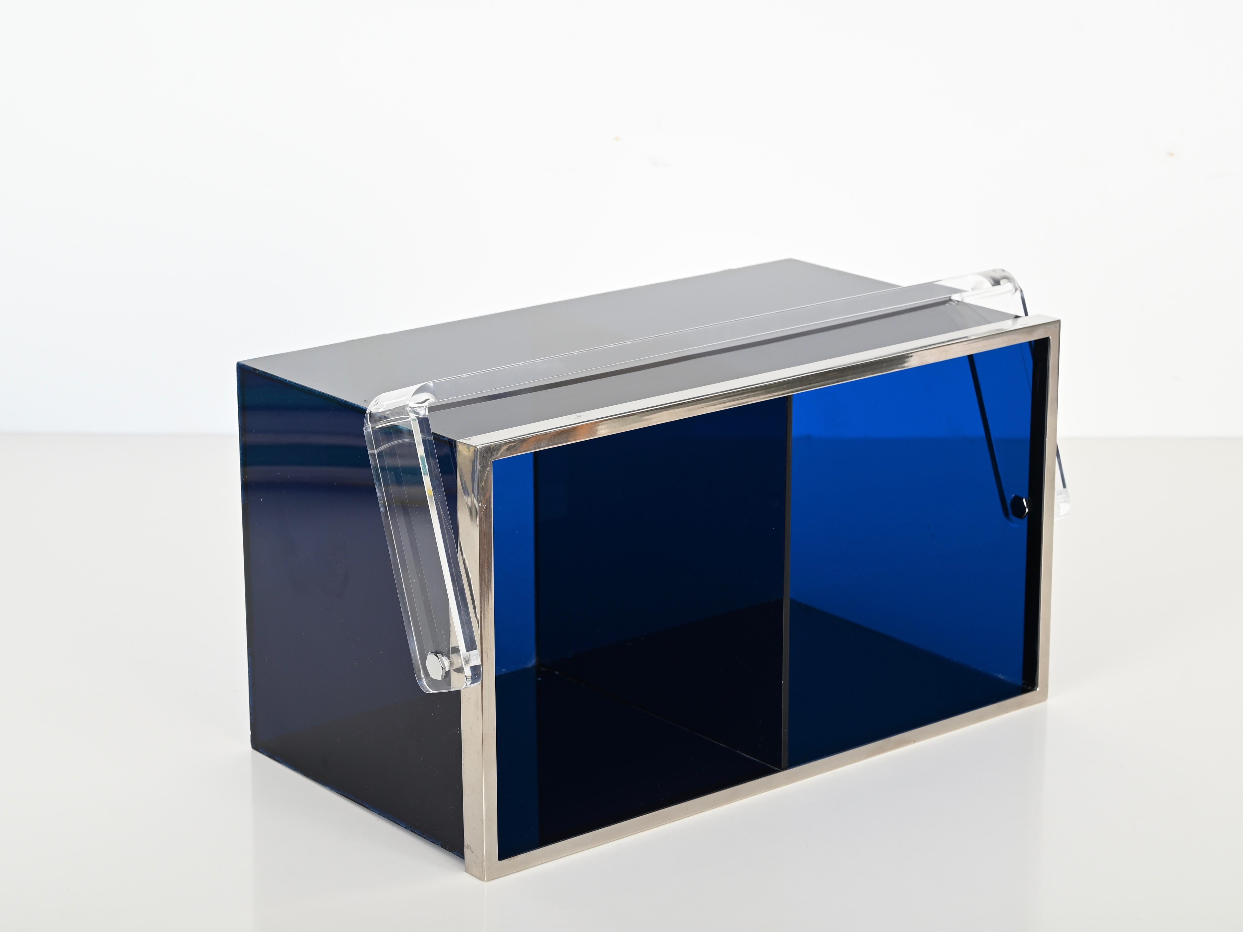Willy Rizzo Magazine or Bottle Rack in Blue Lucite and Chrome, Italy 1970s For Sale 8