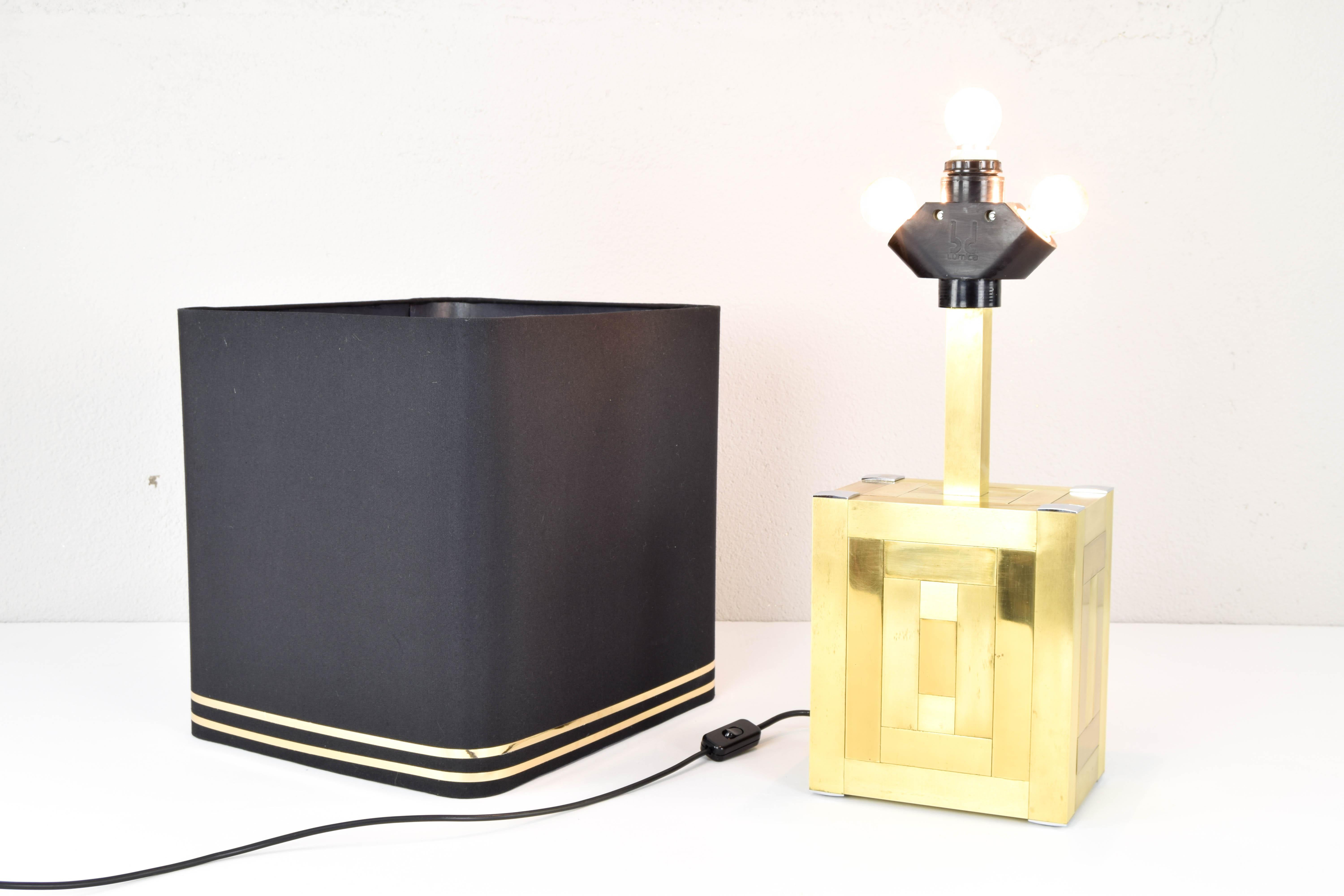 Mid-Century Italian Modern Cubic Brass Table Lamp by Lumica, 1970 5