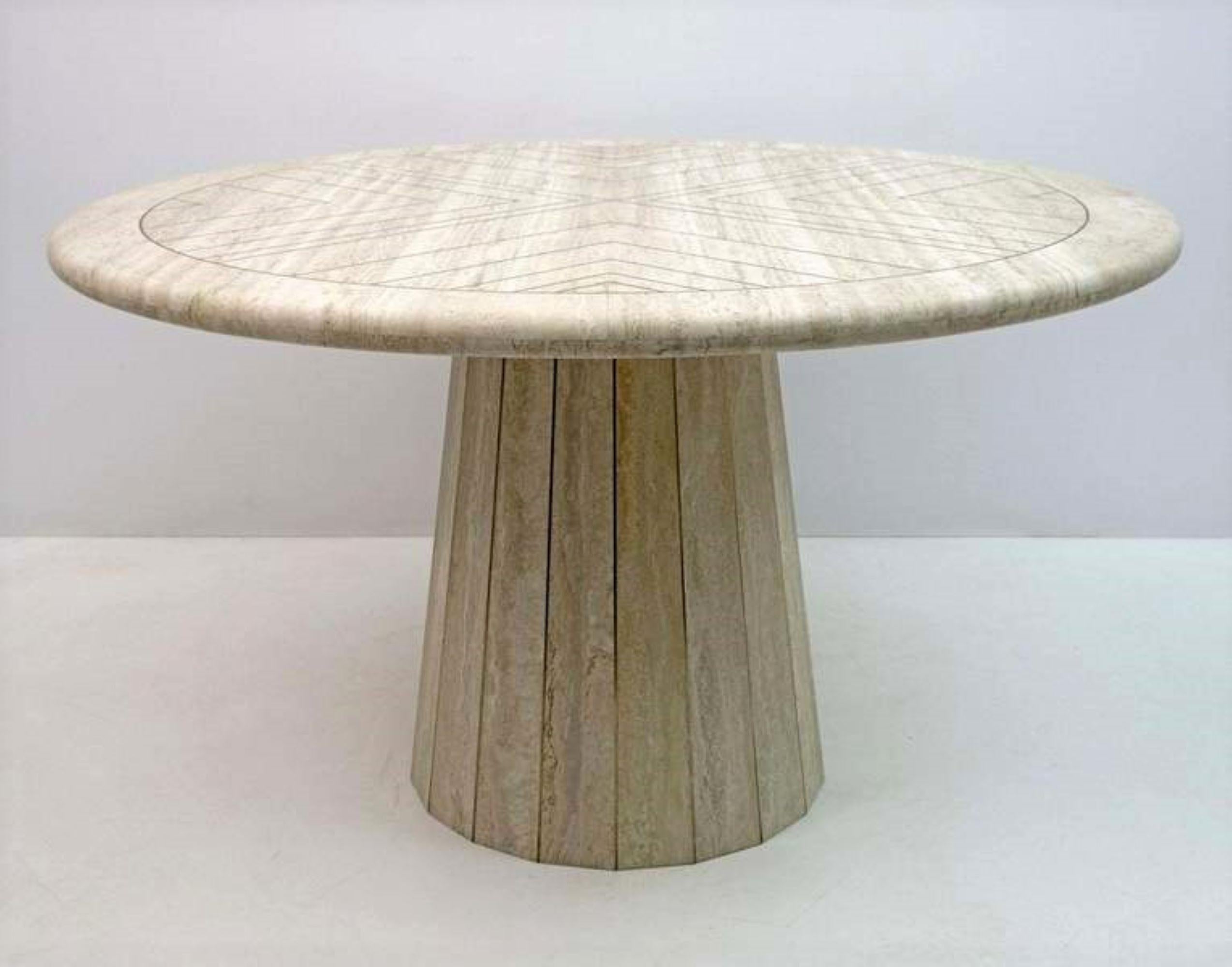 Midcentury Travertine Round Dining Table Attributed to Willy Rizzo, Italian, 70s For Sale 1