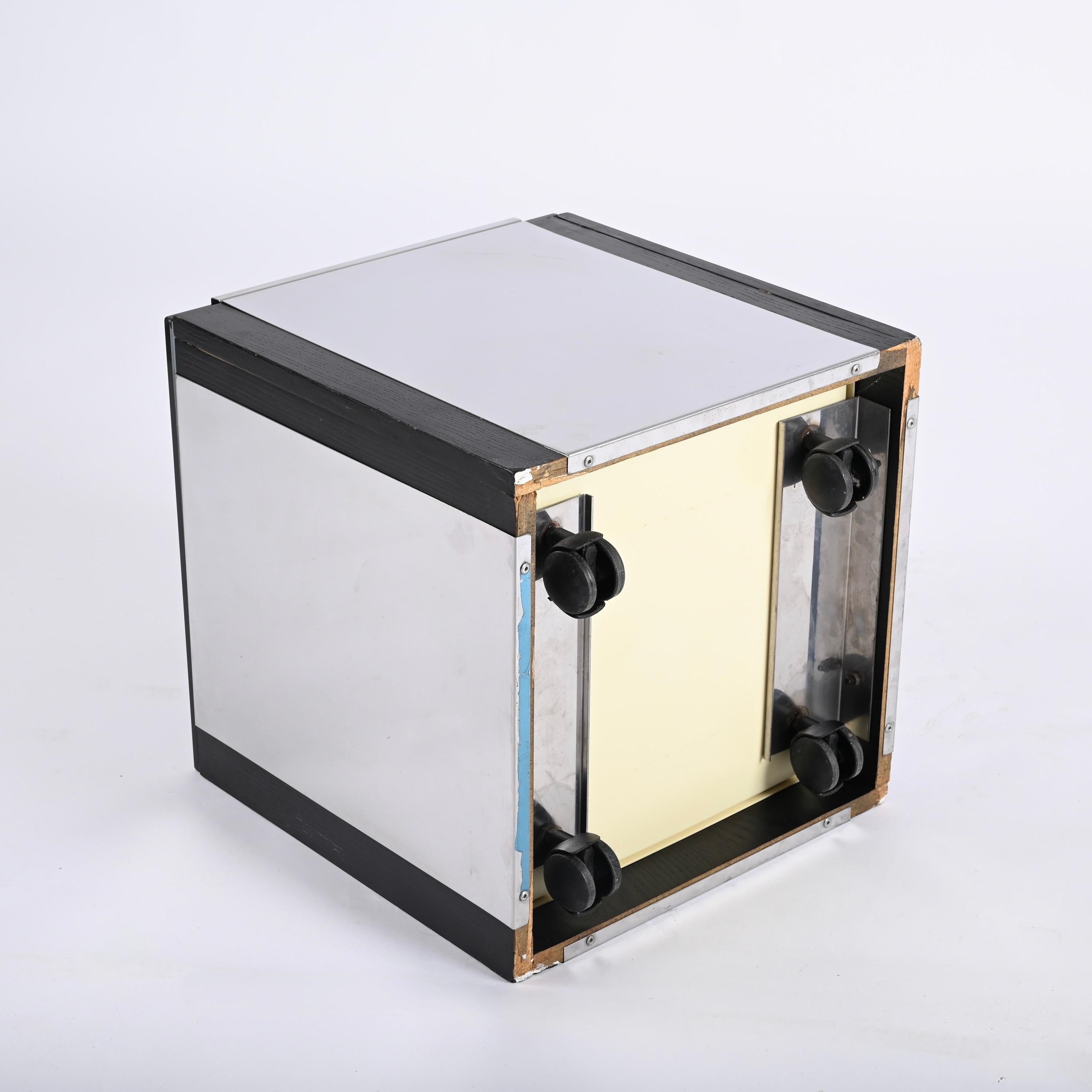 Willy Rizzo Midcentury Cubic Chromed Steel, Wood and Glass Dry Bar, Italy 1970s For Sale 10