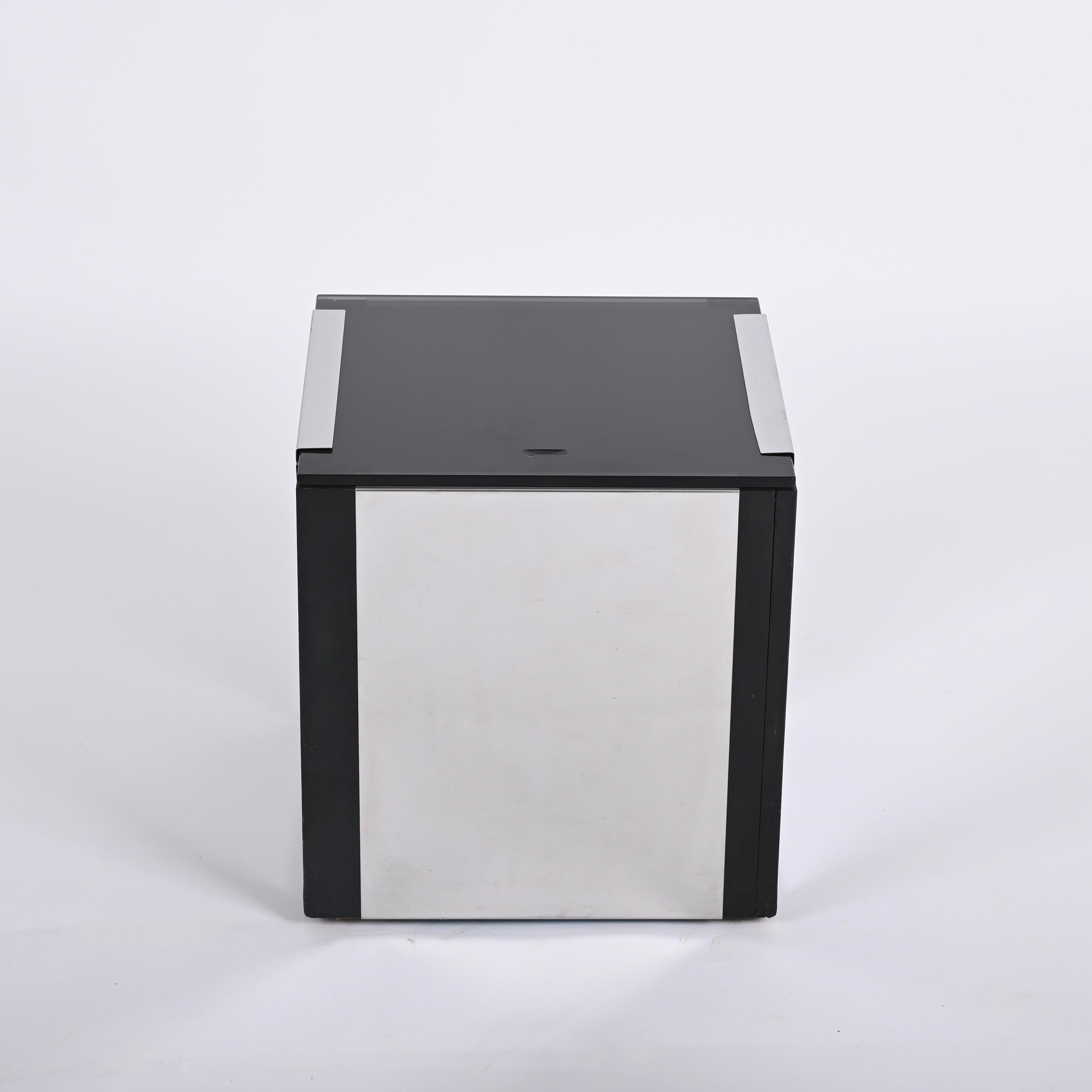 Bar cubique chromé du milieu du siècle dernier, Italie, 1970 Bon état - En vente à Roma, IT