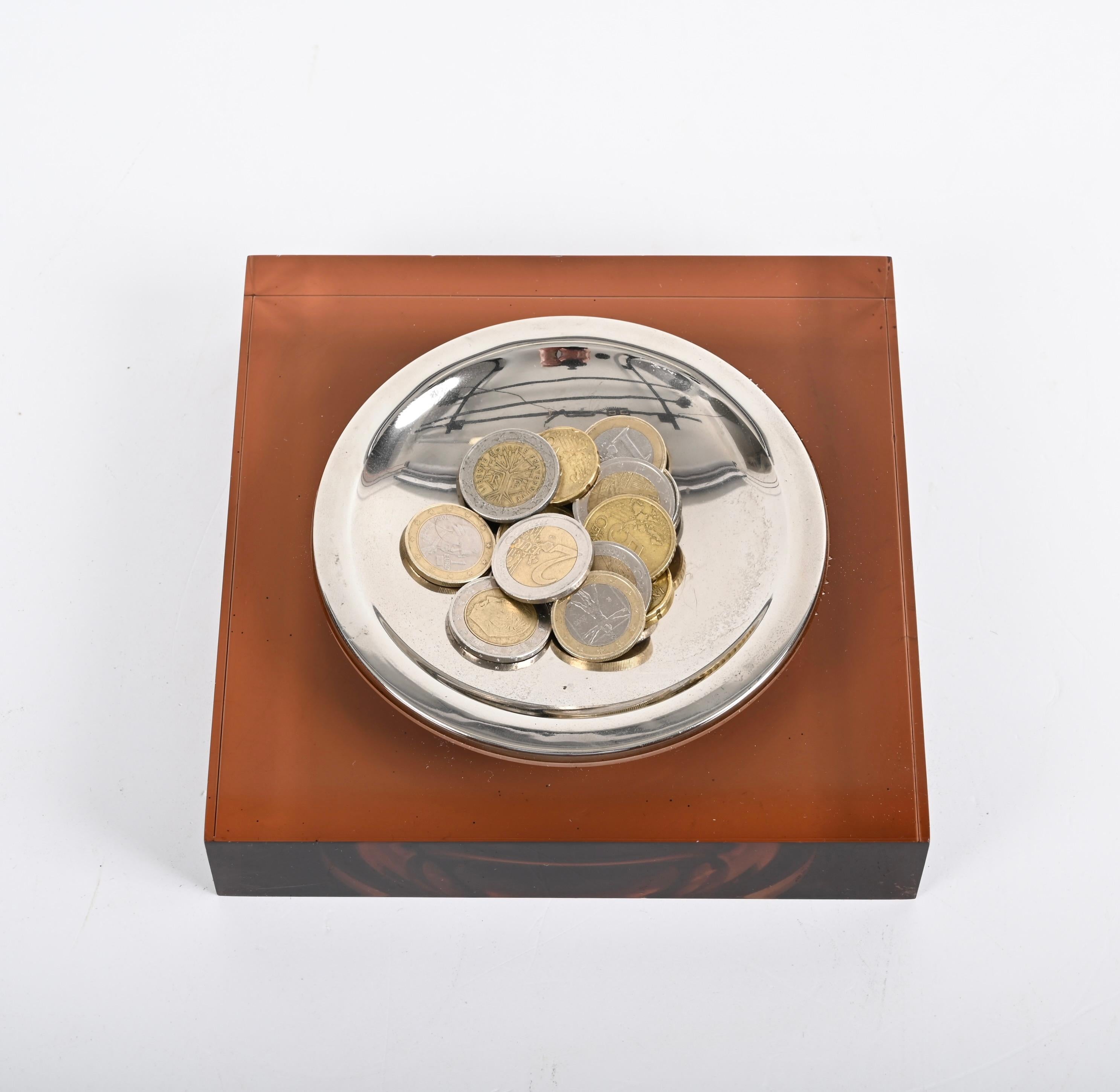 Willy Rizzo Mid-Century Dark Amber Lucite and Chrome Italian Ashtray, 1970s For Sale 3