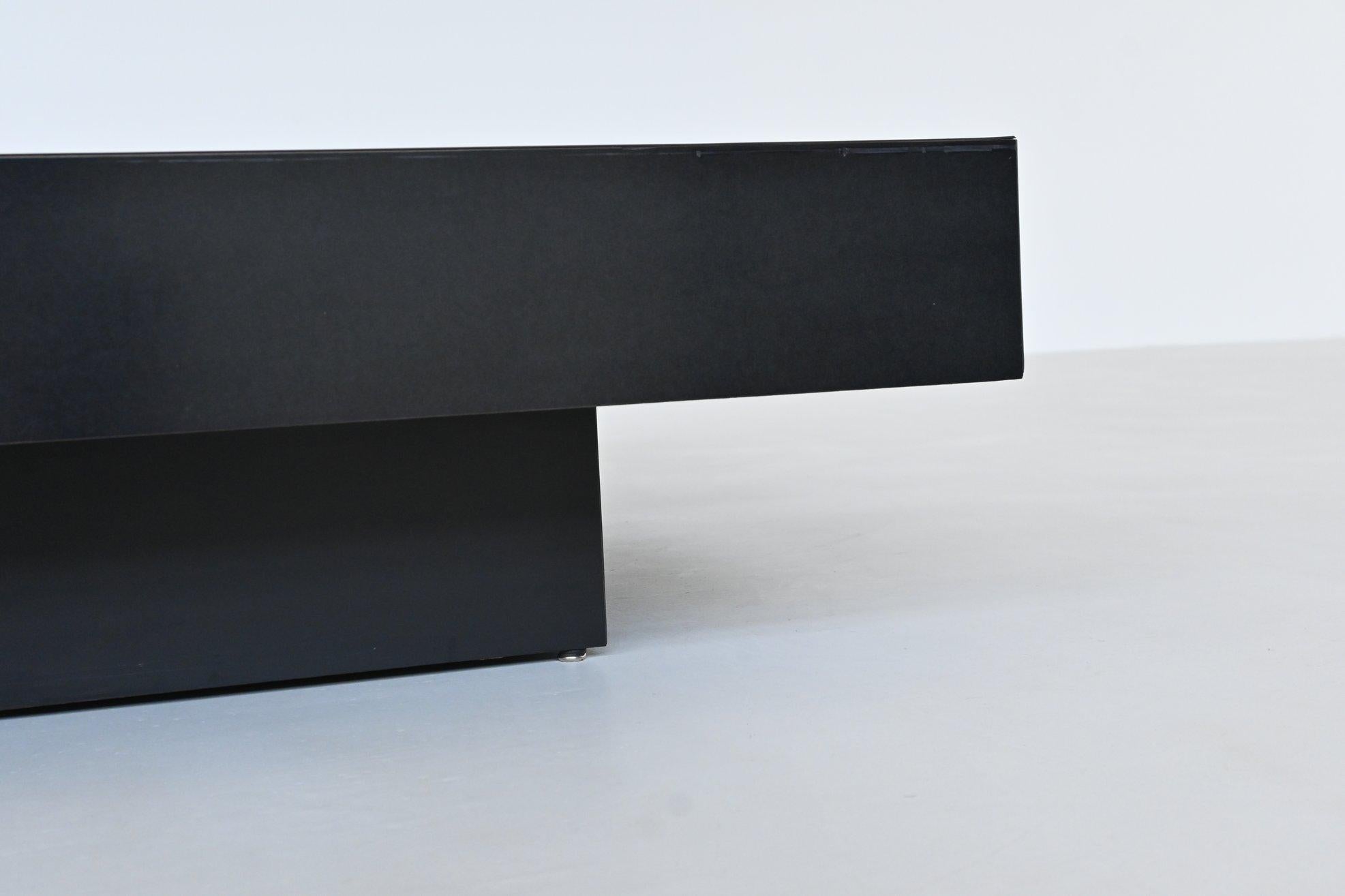 Table basse de bar en noir Willy Rizzo modèle TRV Belgique 1970 4