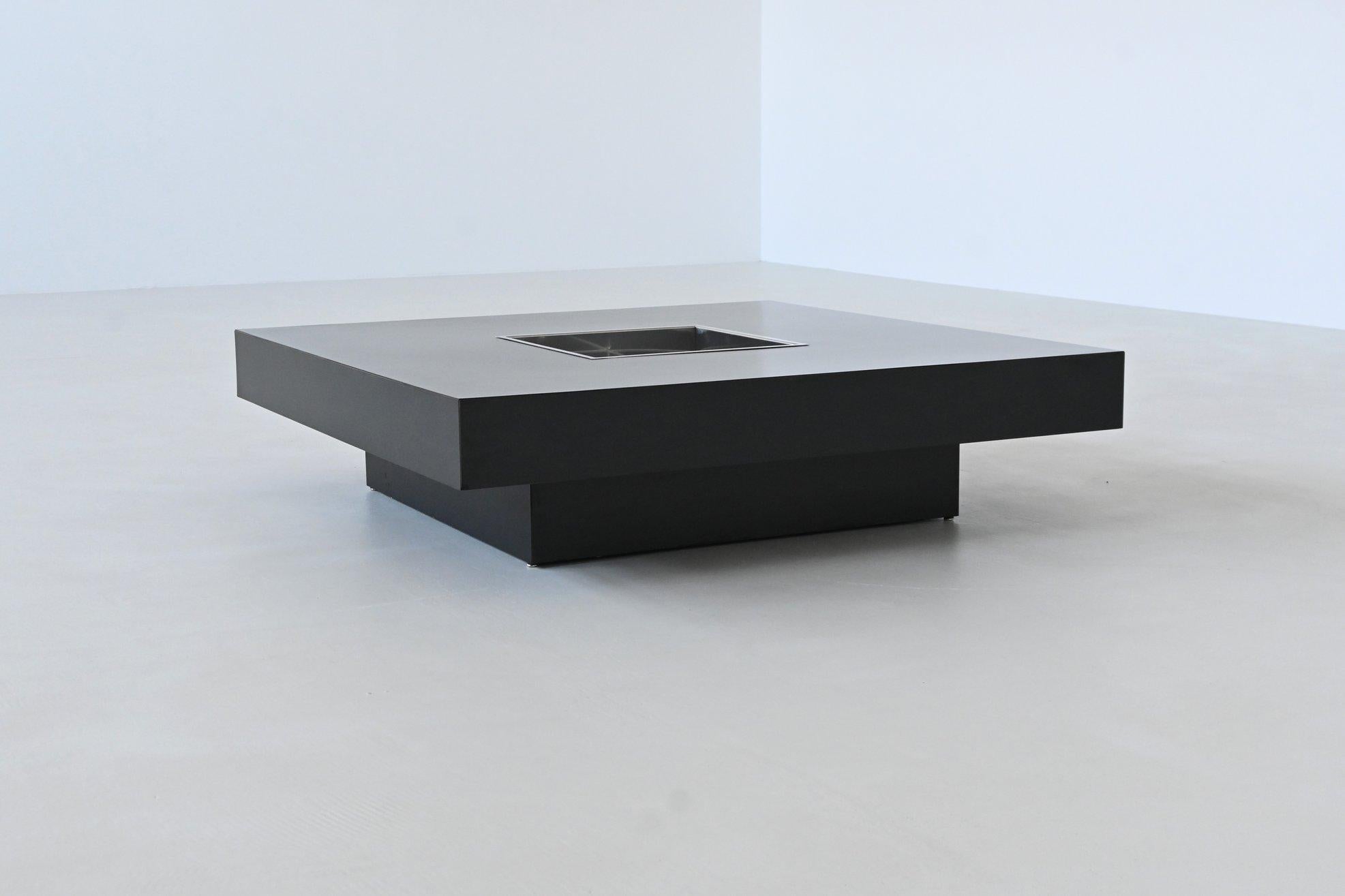 Belge Table basse de bar en noir Willy Rizzo modèle TRV Belgique 1970