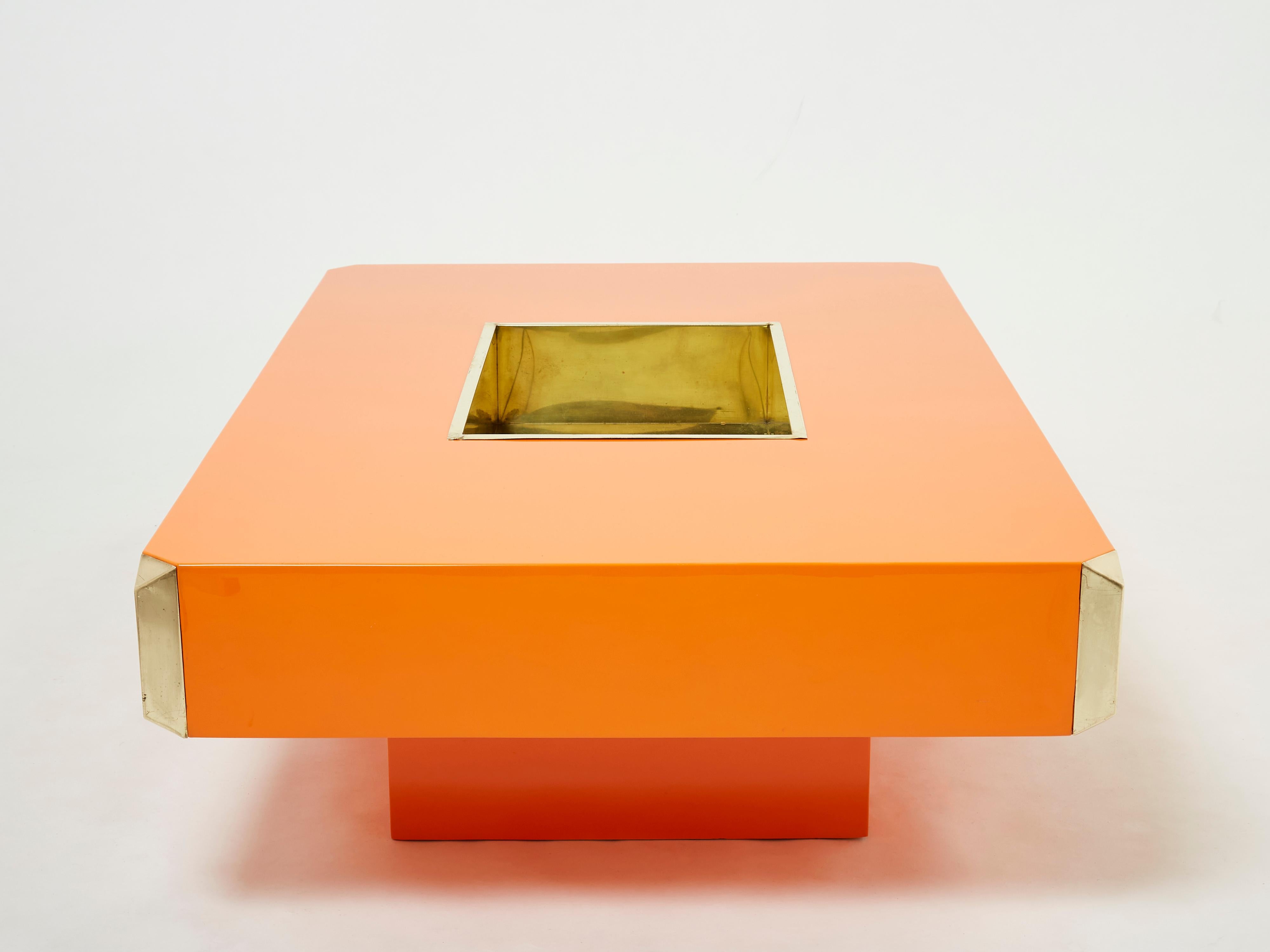 Late 20th Century Willy Rizzo Orange Lacquer and Brass Bar Coffee Table Alveo, 1970s For Sale