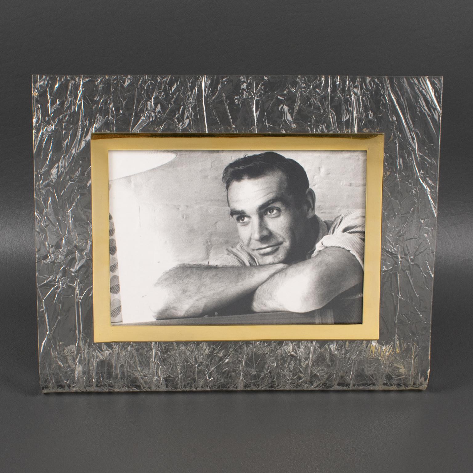 Cadre Willy Rizzo en laiton et lucite à effet de glace, vers 1970 en vente 1