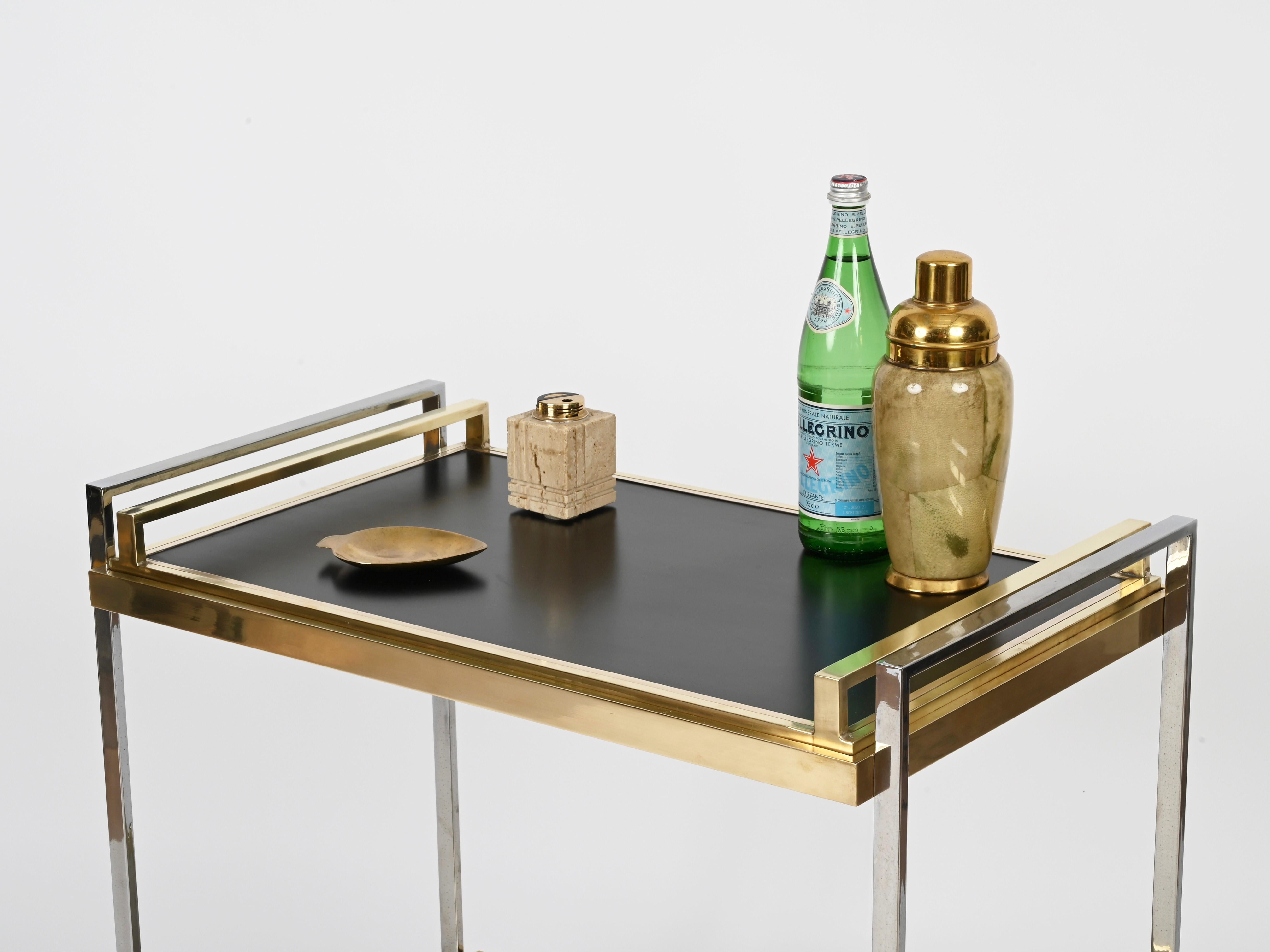 Willy Rizzo Serving Bar Cart in Chrome, Brass, Smoked Glass, w/ Tray, Italy 1970 Bon état - En vente à Roma, IT