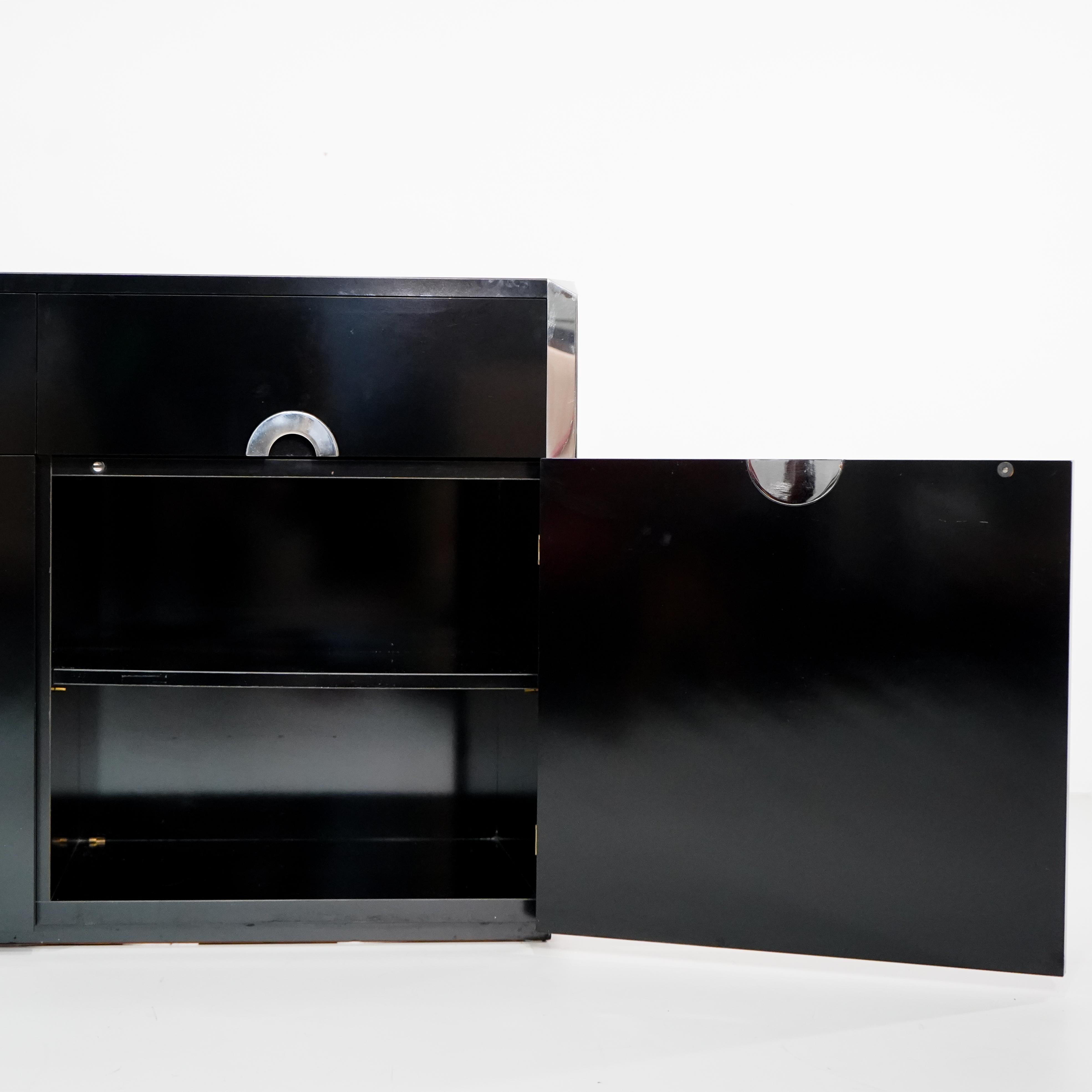 Willy Rizzo 'Buffet Alveo' en laque et métal pour Mario Sabot, Italie - 1970 en vente 4