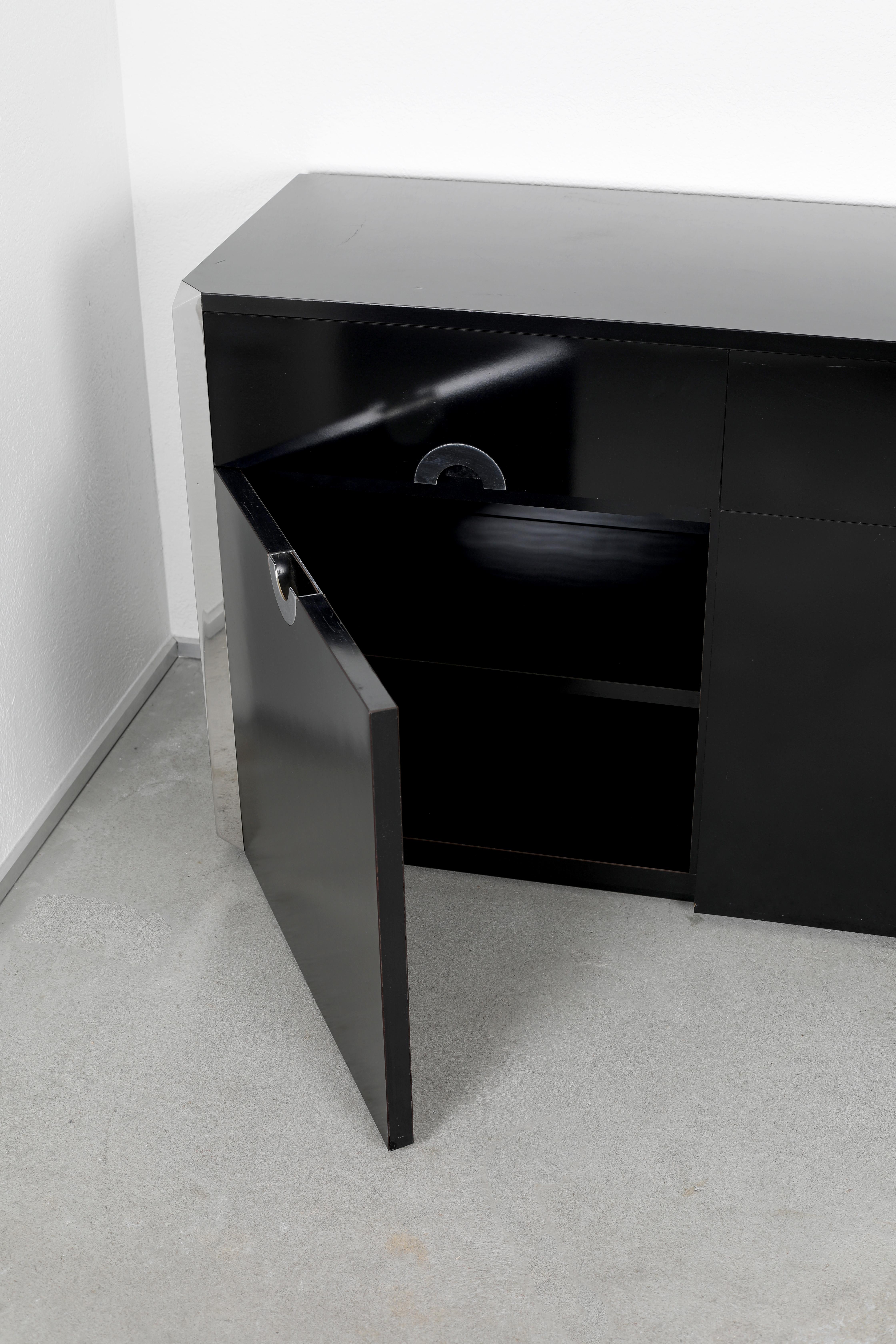 Willy Rizzo Sideboard For Sale 1