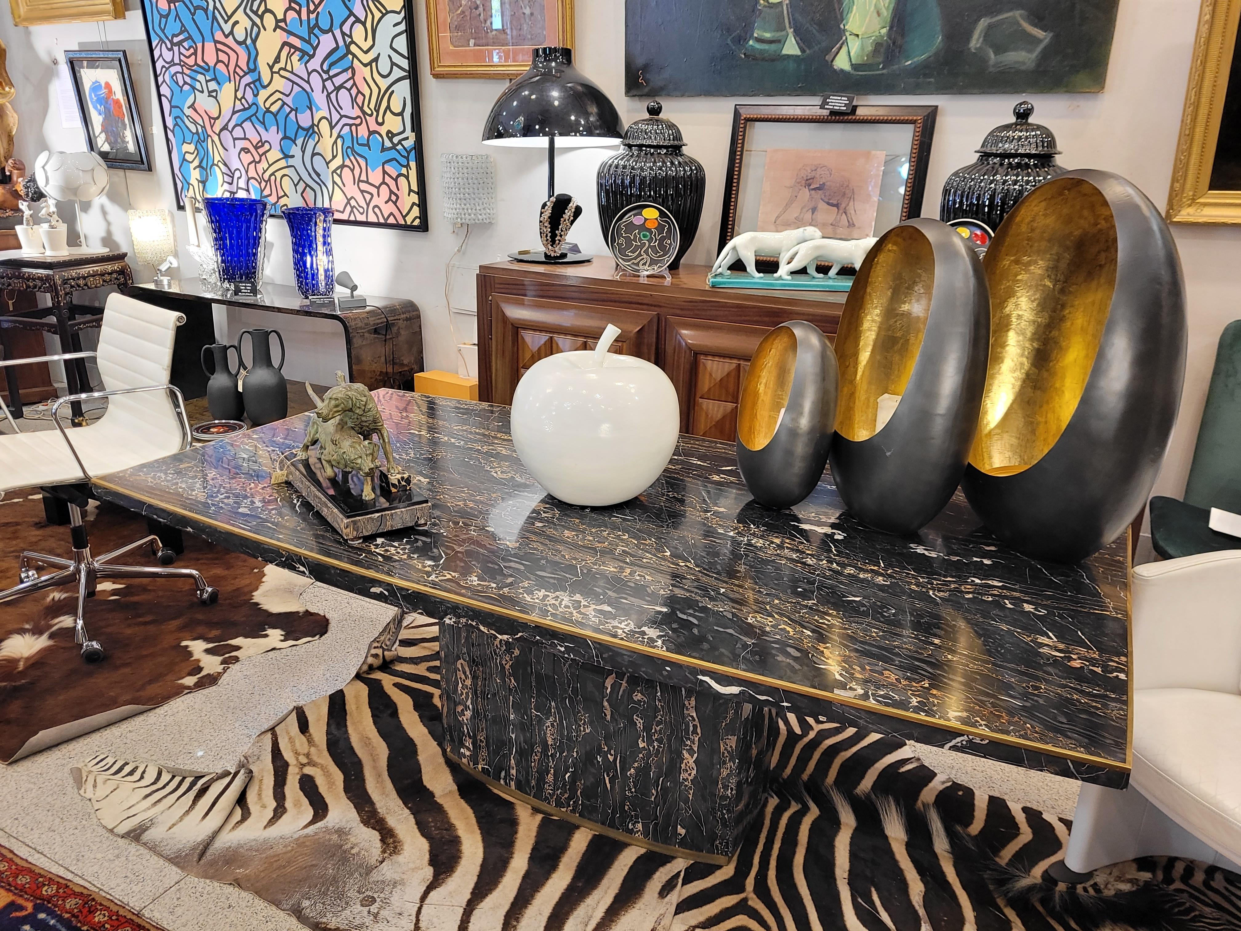 Willy Rizzo signed black Portoro Gold Marble Dining Table, 70s 11