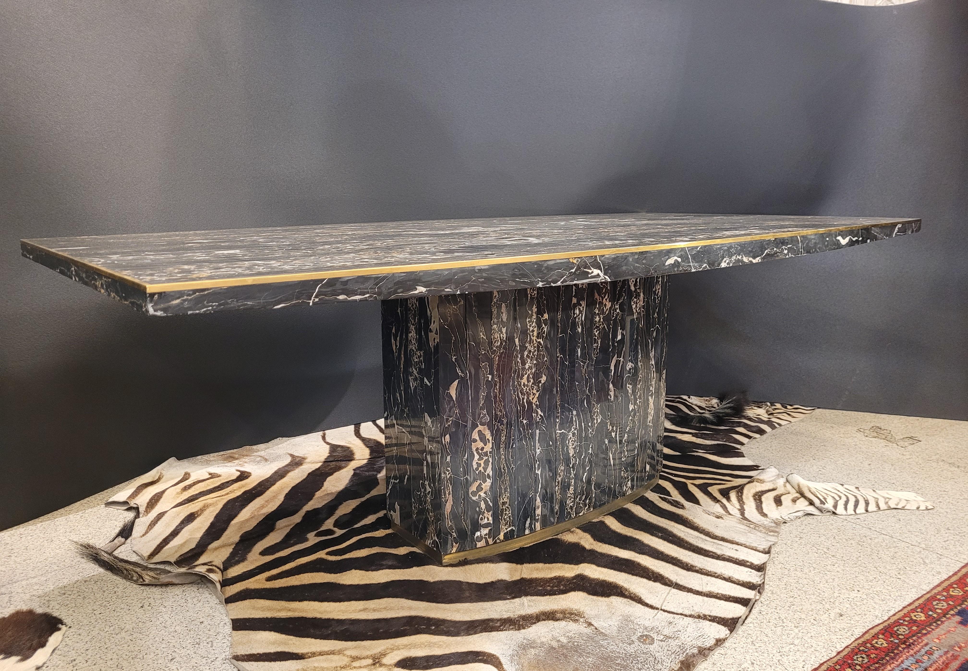 Late 20th Century Willy Rizzo signed black Portoro Gold Marble Dining Table, 70s