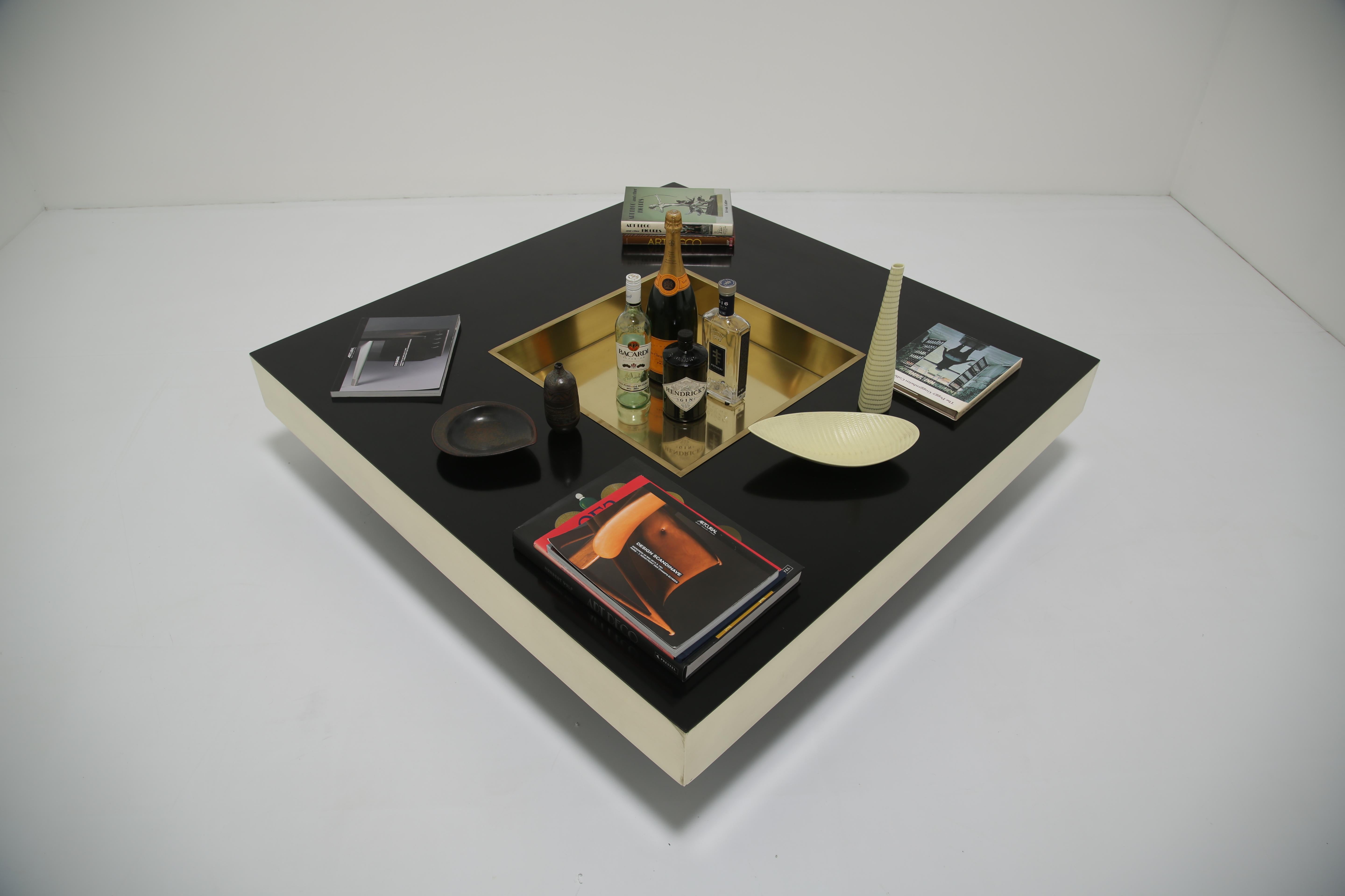 Willy Rizzo style Black Formica and Brass Coffee Table / Cocktail table, 1970s For Sale 4