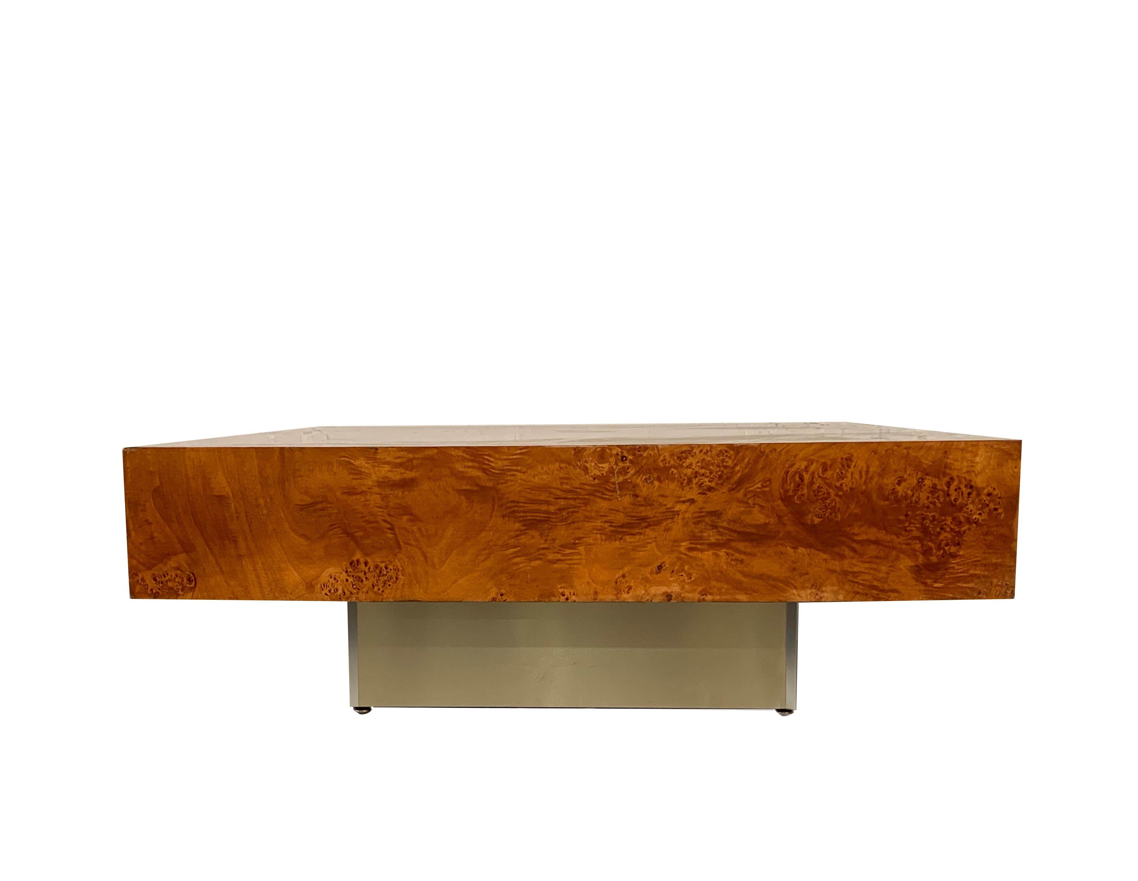 Willy Rizzo Style, Burl Wooden Coffee Table Square with Brass Base, Italy, 1970s 11