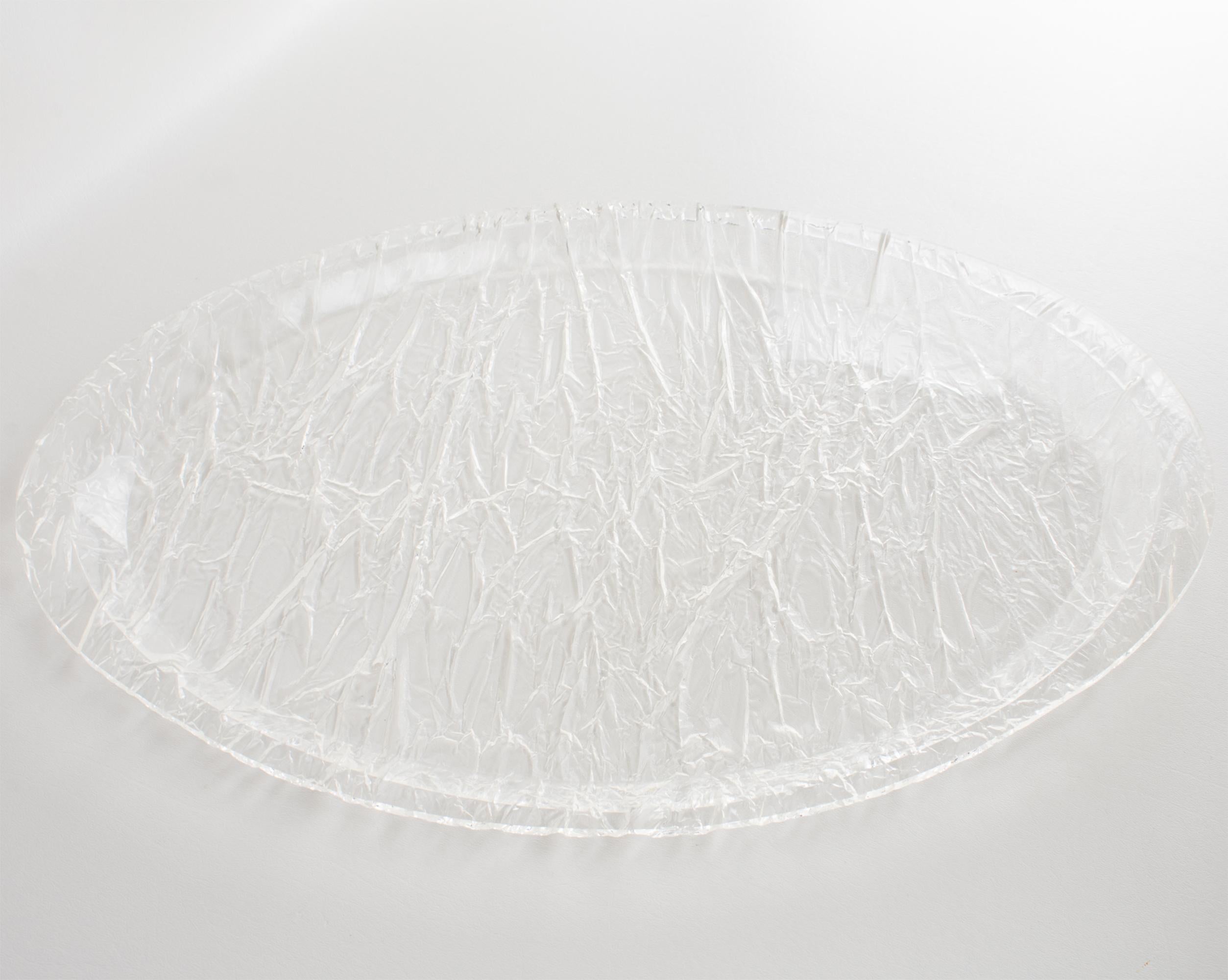 Mid-Century Modern Willy Rizzo Style Ice Effect Lucite Barware Oval Butler Tray For Sale