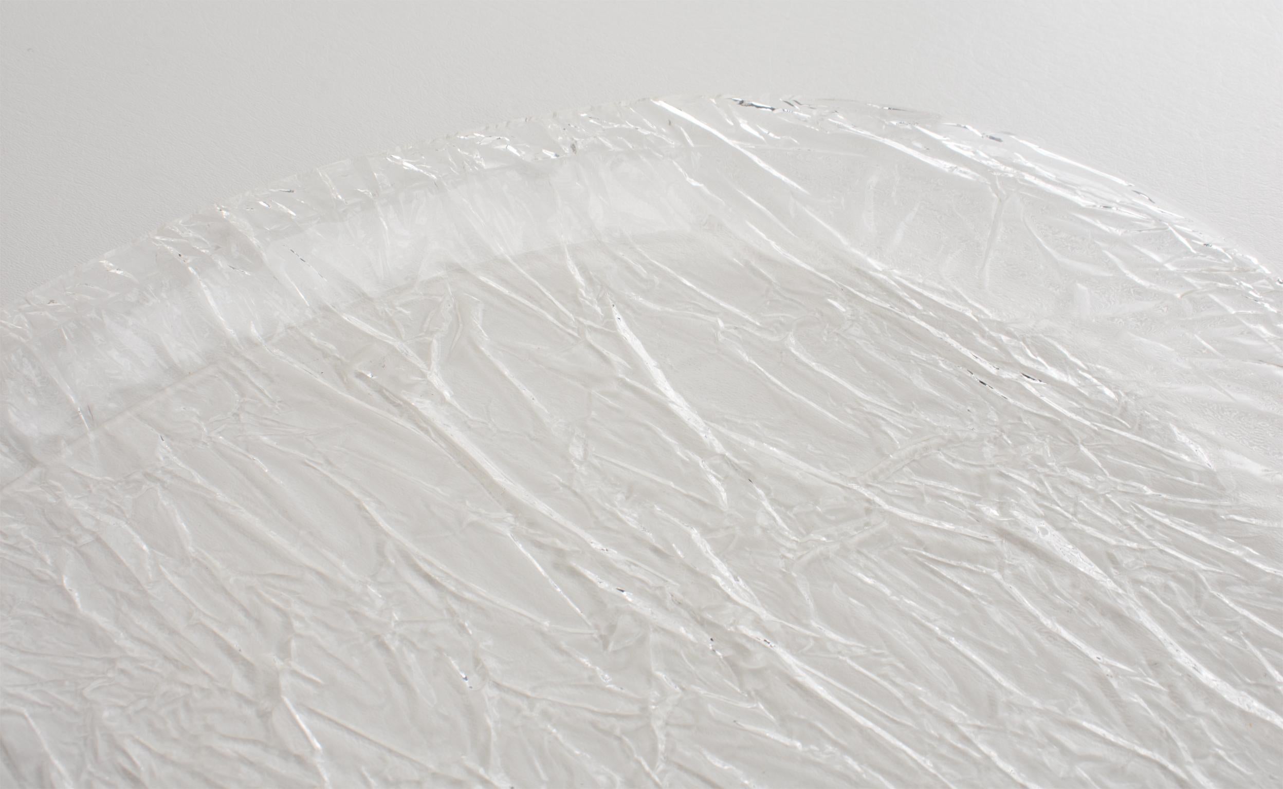Acrylique Plateau de bar ovale en lucite effet glace de style Willy Rizzo en vente
