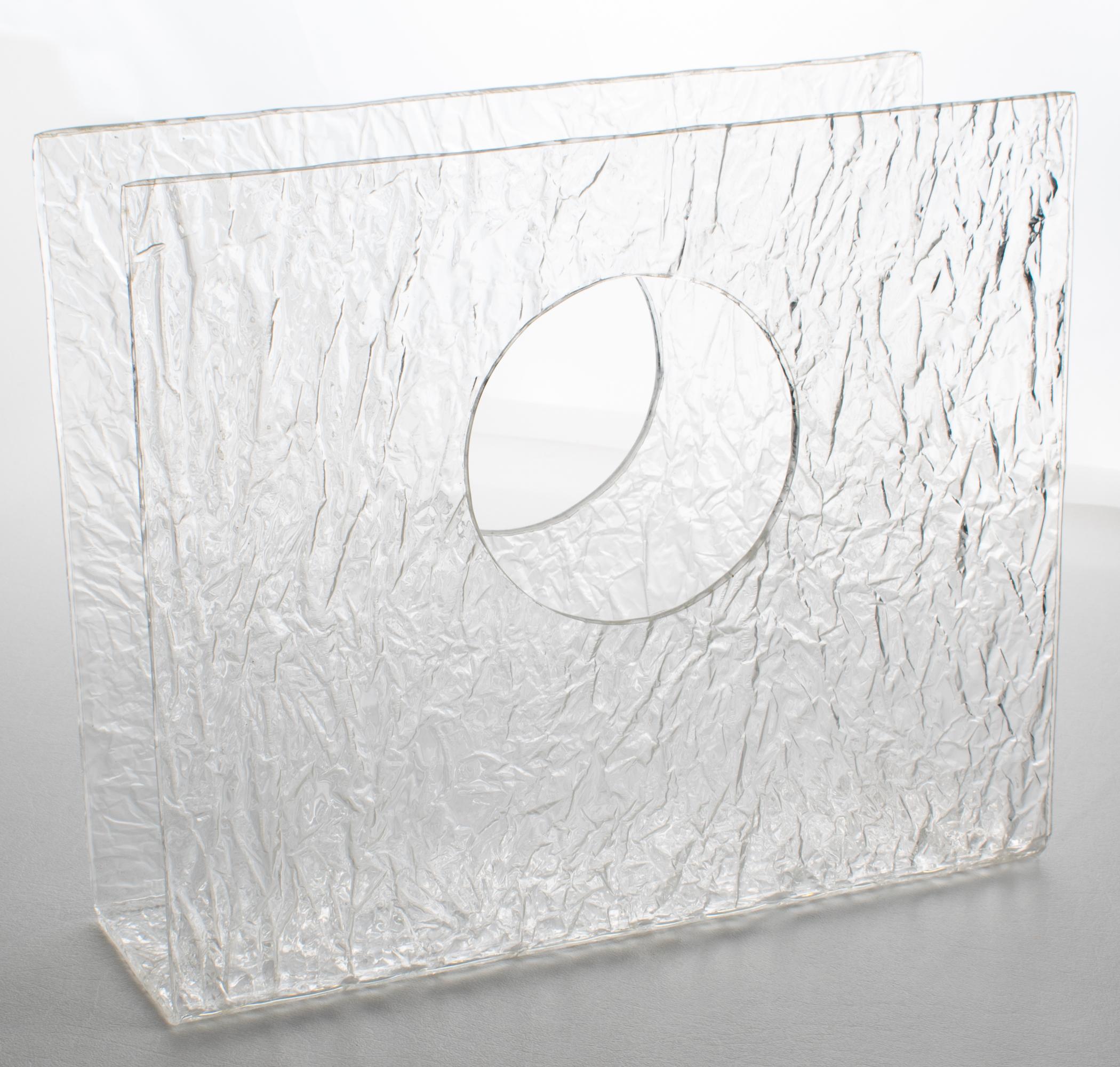 Revistero de Lucite Efecto Hielo Estilo Willy Rizzo, circa 1970 Moderno de mediados de siglo en venta