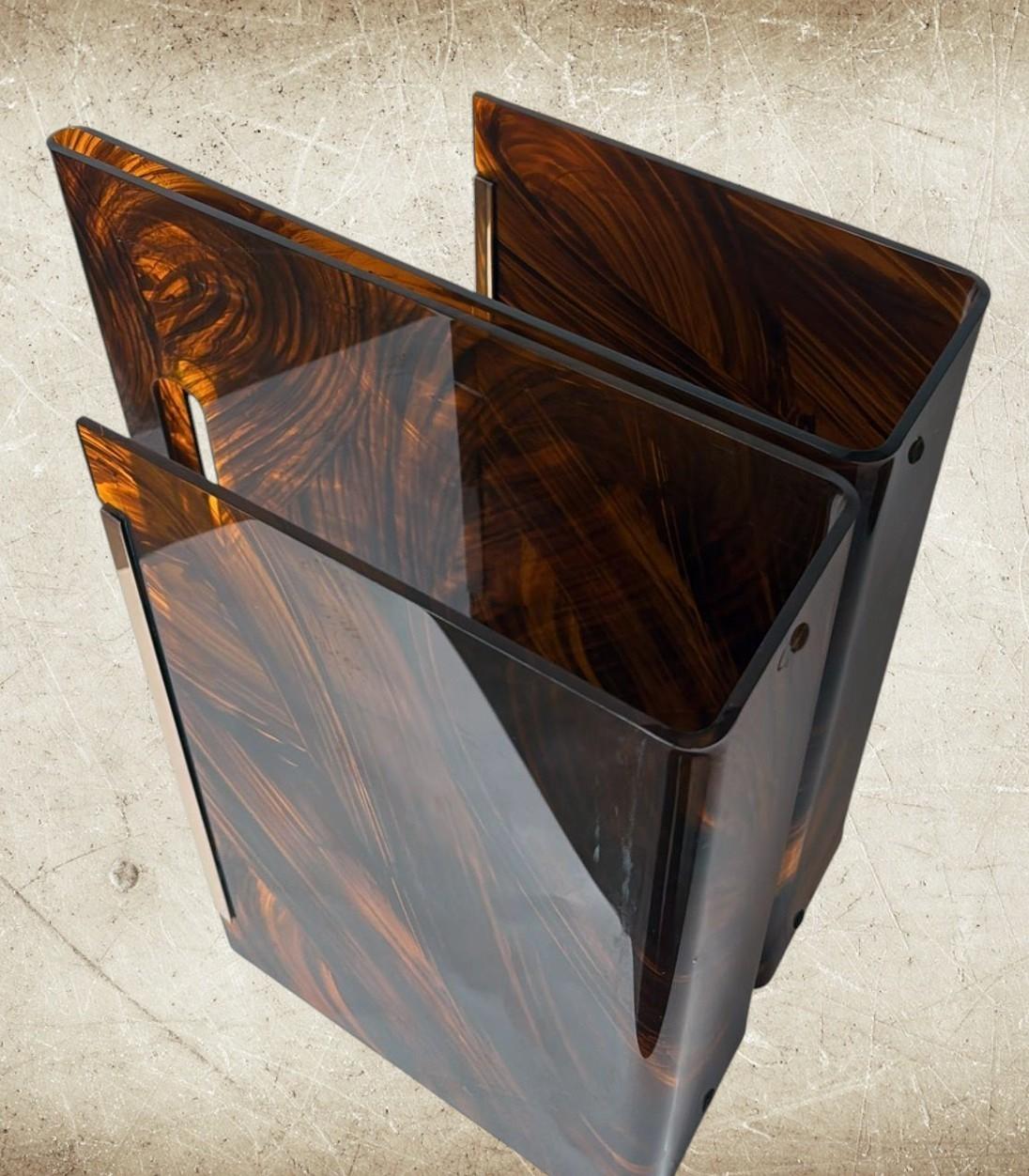 Willy Rizzo Style Italian Tortoiseshell Plexiglass And Brass Magazine Rack For Sale 6
