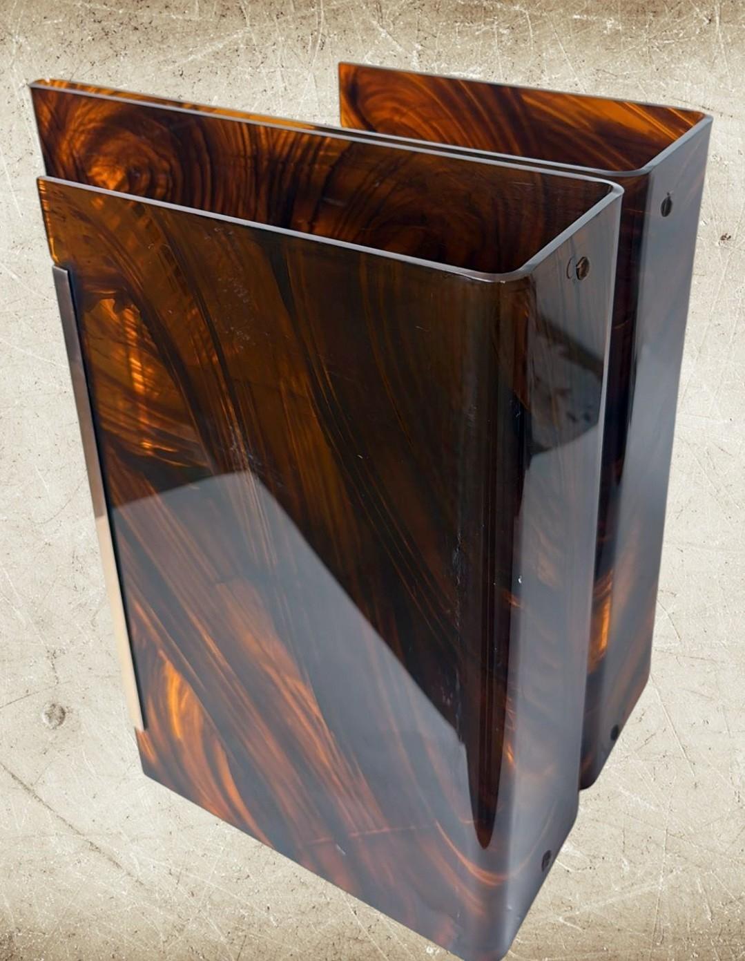 Willy Rizzo Style Italian Tortoiseshell Plexiglass And Brass Magazine Rack For Sale 8