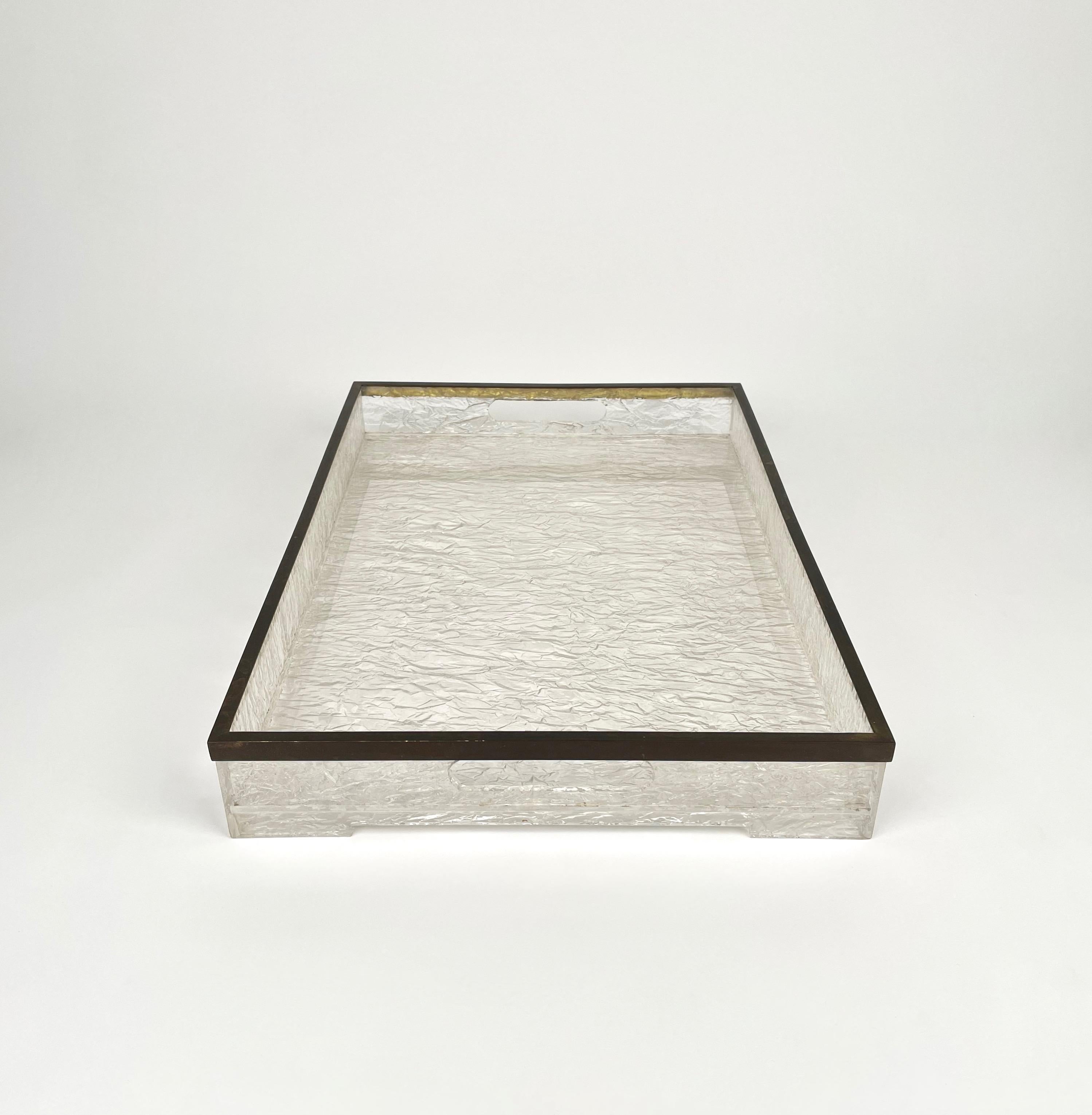 Willy Rizzo Style Serving Tray in Ice Effect Lucite and Brass, Italy, 1970s For Sale 5