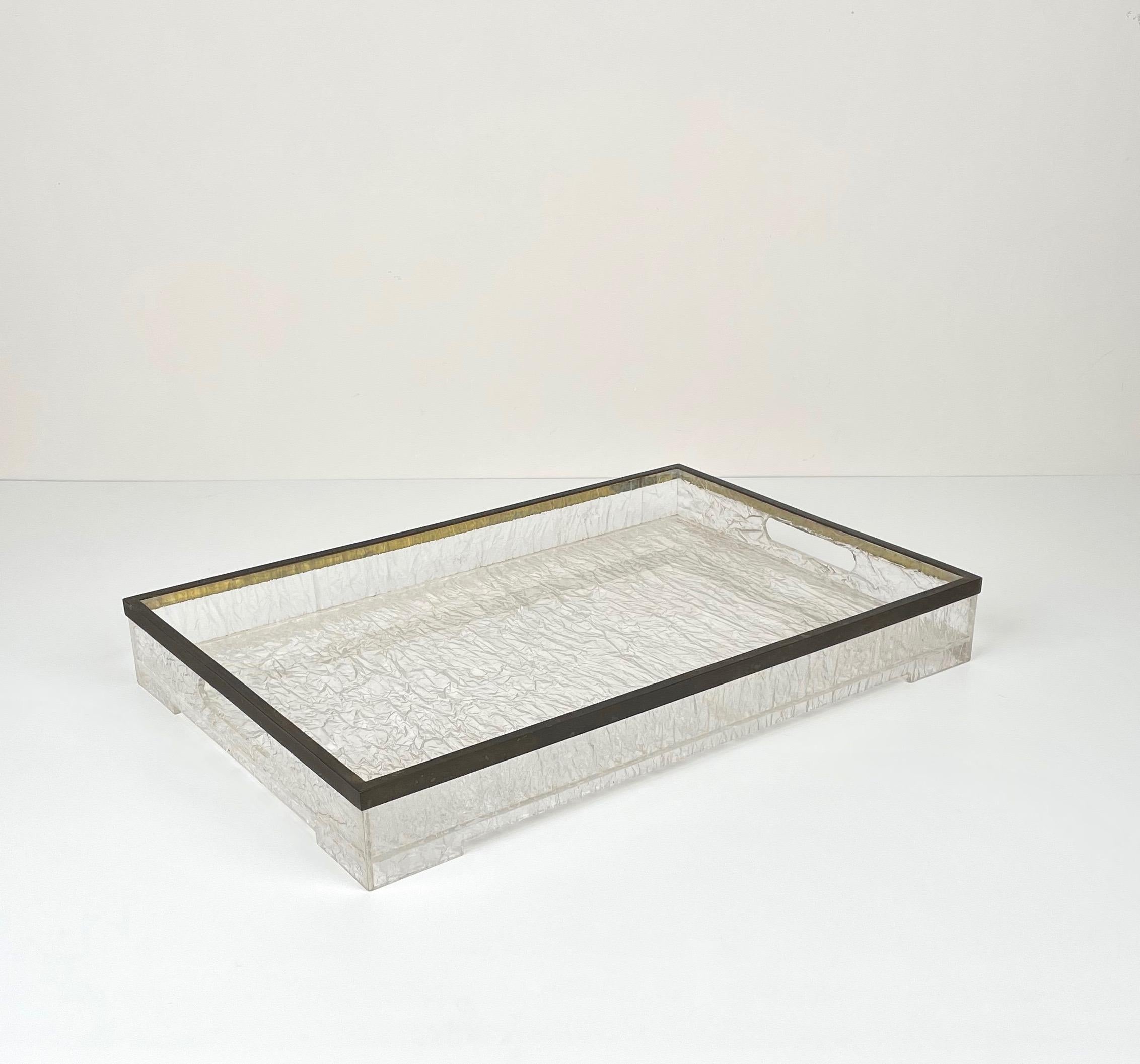 Willy Rizzo Style Serving Tray in Ice Effect Lucite and Brass, Italy, 1970s For Sale 3