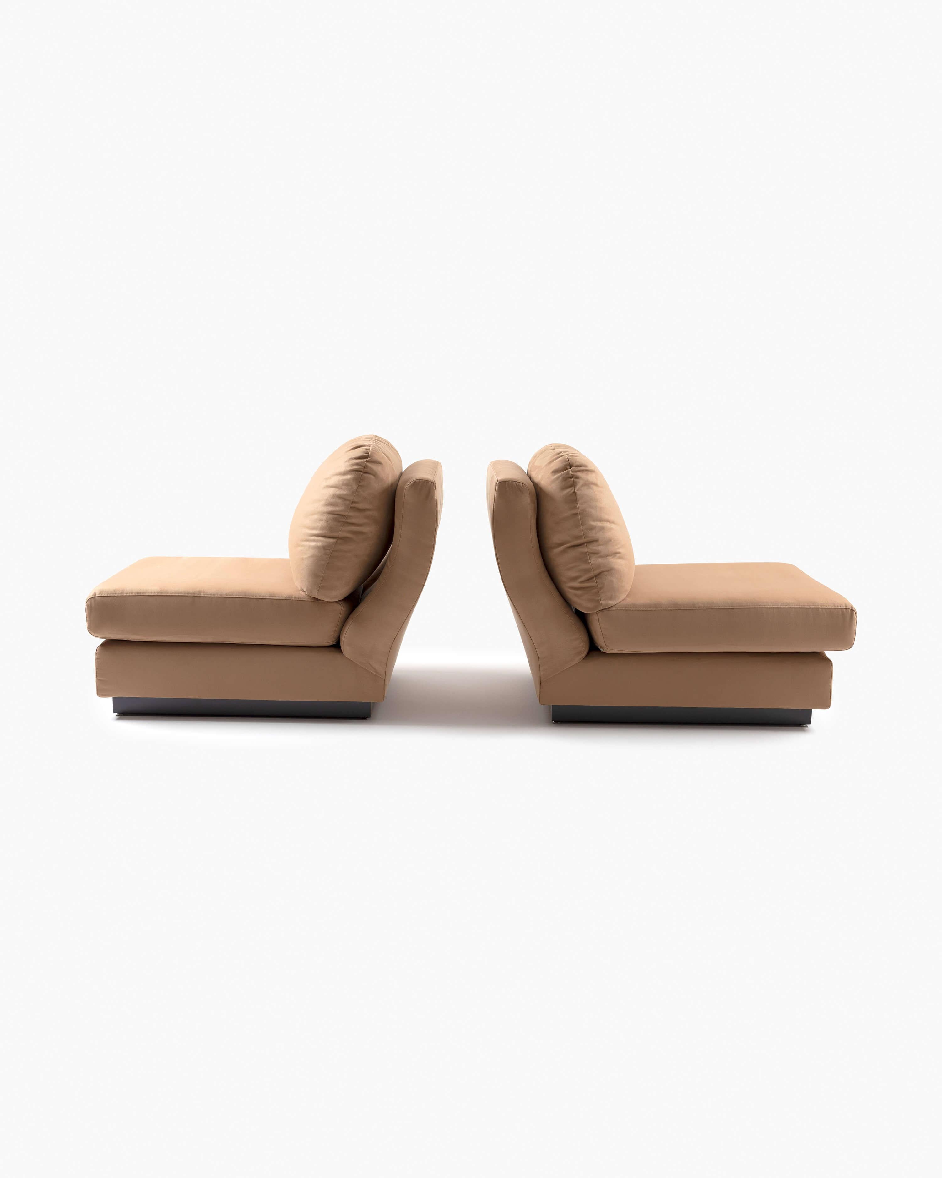 italien Willy Rizzo Super C Sofa Set with Wood Base and Ultra-suede Upholstery, 1969 (Ensemble de canapés Super C avec base en bois et rembourrage en ultra-suède) en vente