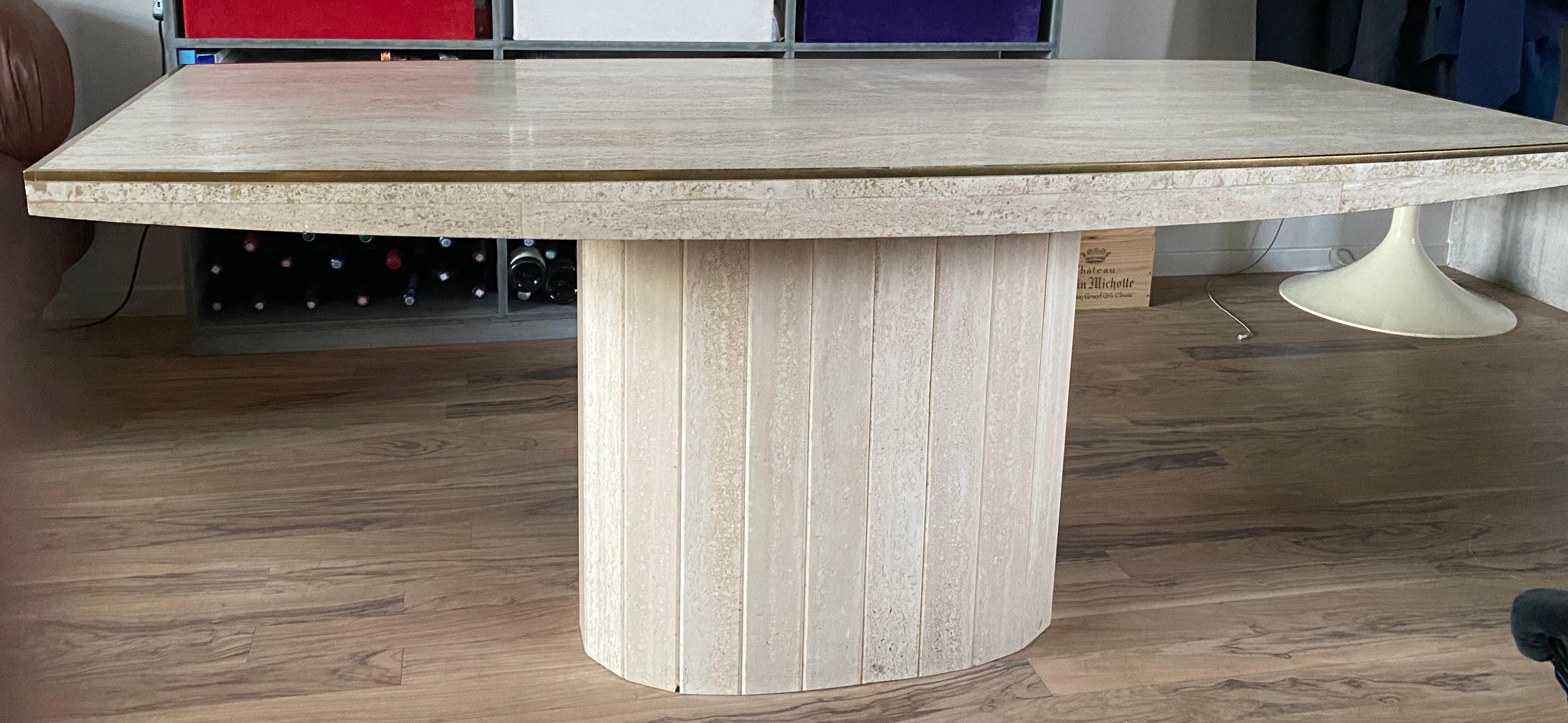 Willy Rizzo Table Dining Room Table Barrel Shape Travertine and Brass, 1975 In Excellent Condition In Saint ouen, FR