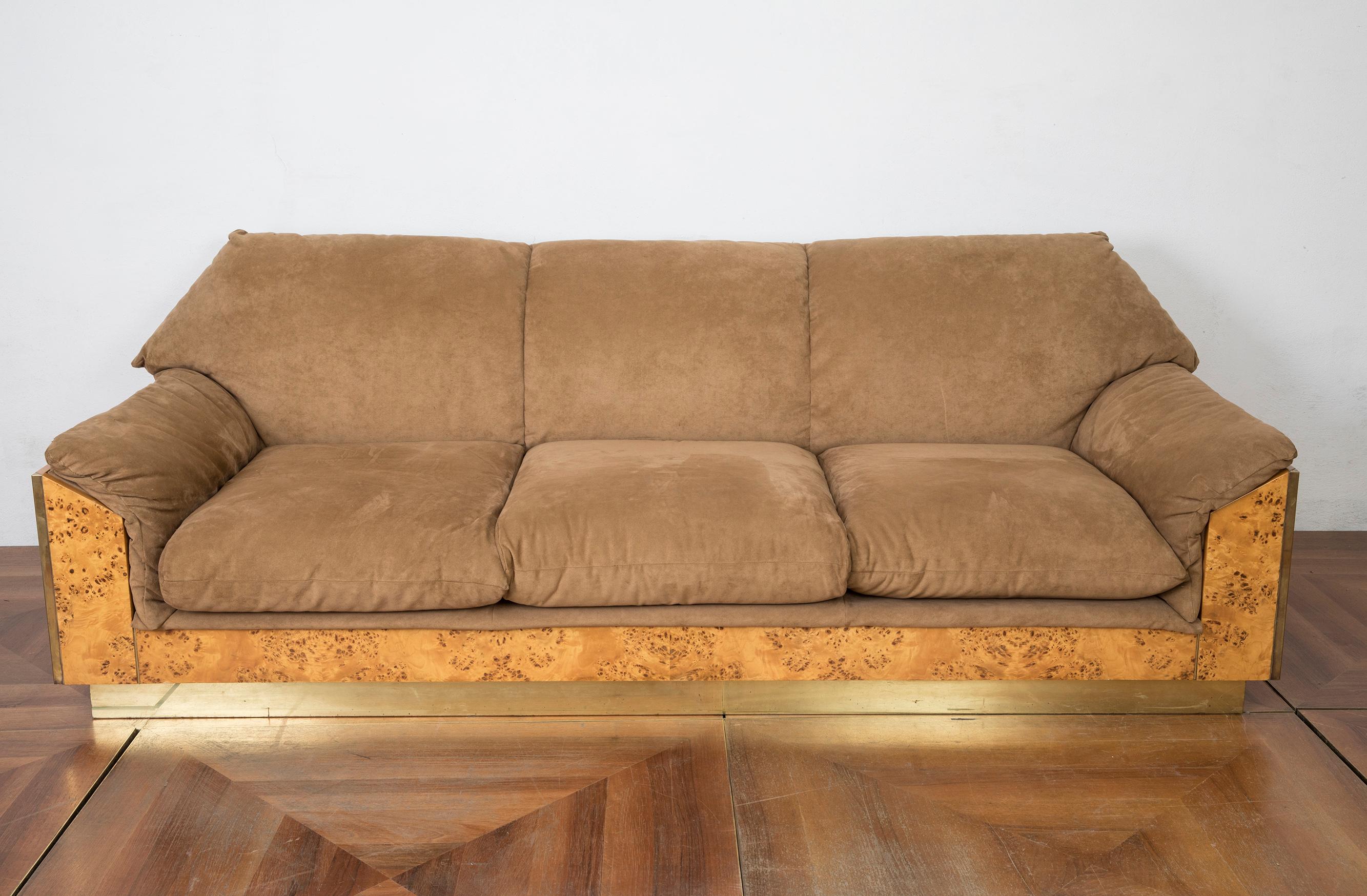 Extremely rare thuja burl and suede set of two lounge chairs and a sofa designed by Willy Rizzo in the early 1970s for Mario Sabot.
Lounge Chairs size:
90cm (Depth) 95cm (Width) 64cm (Height)
Sofa size:
90cm (Depth) 208cm (Width) 64cm