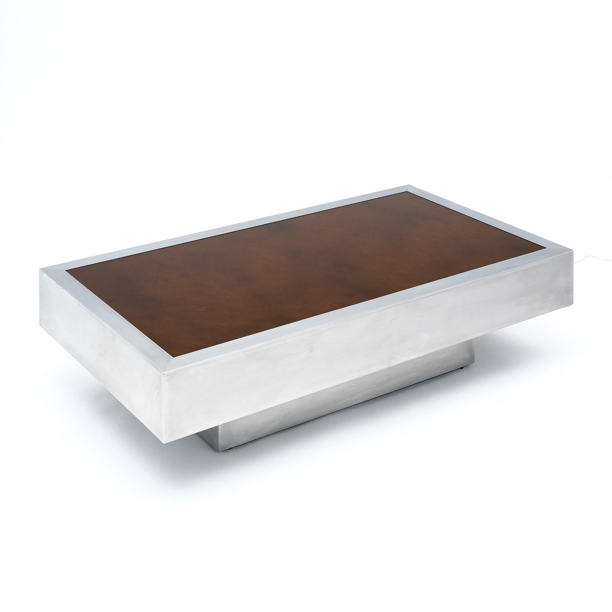 Mid-Century Modern Table basse italienne du milieu du siècle avec lumière, attribuée à Willy Rizzo en vente