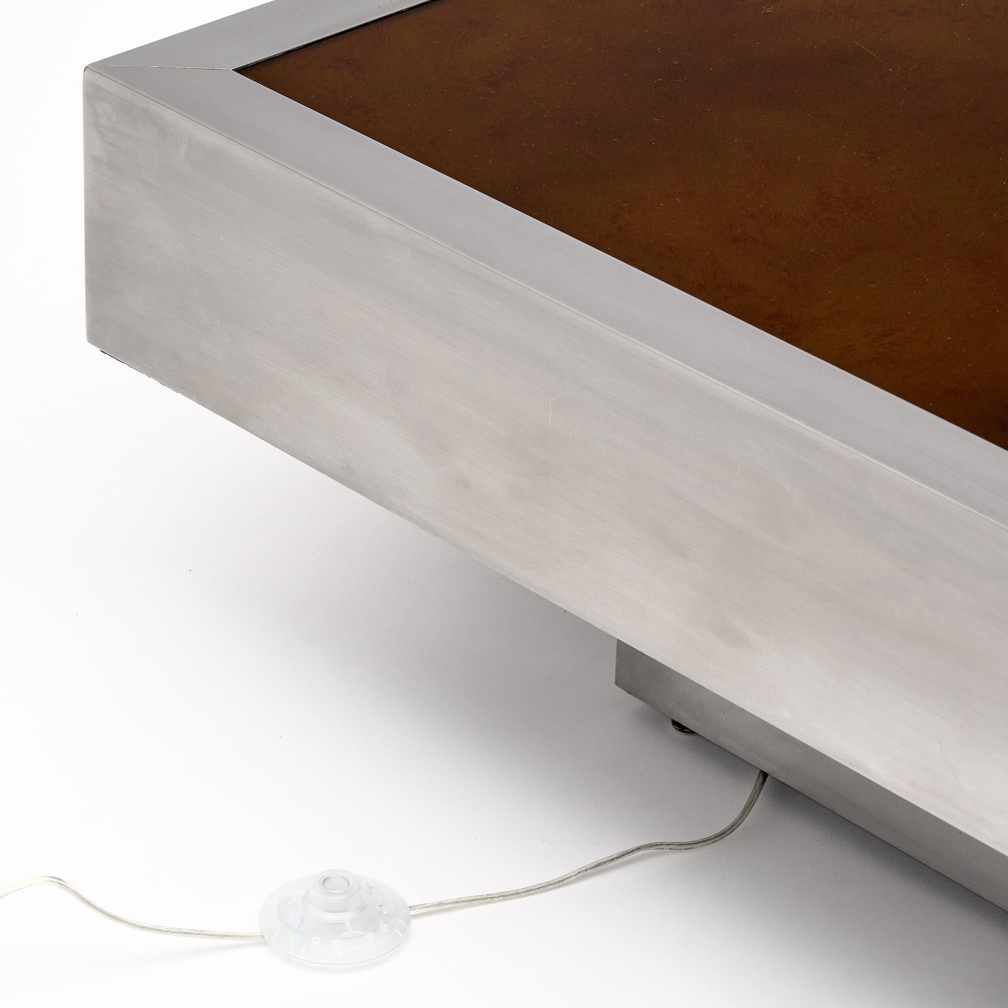 Table basse italienne du milieu du siècle avec lumière, attribuée à Willy Rizzo en vente 1