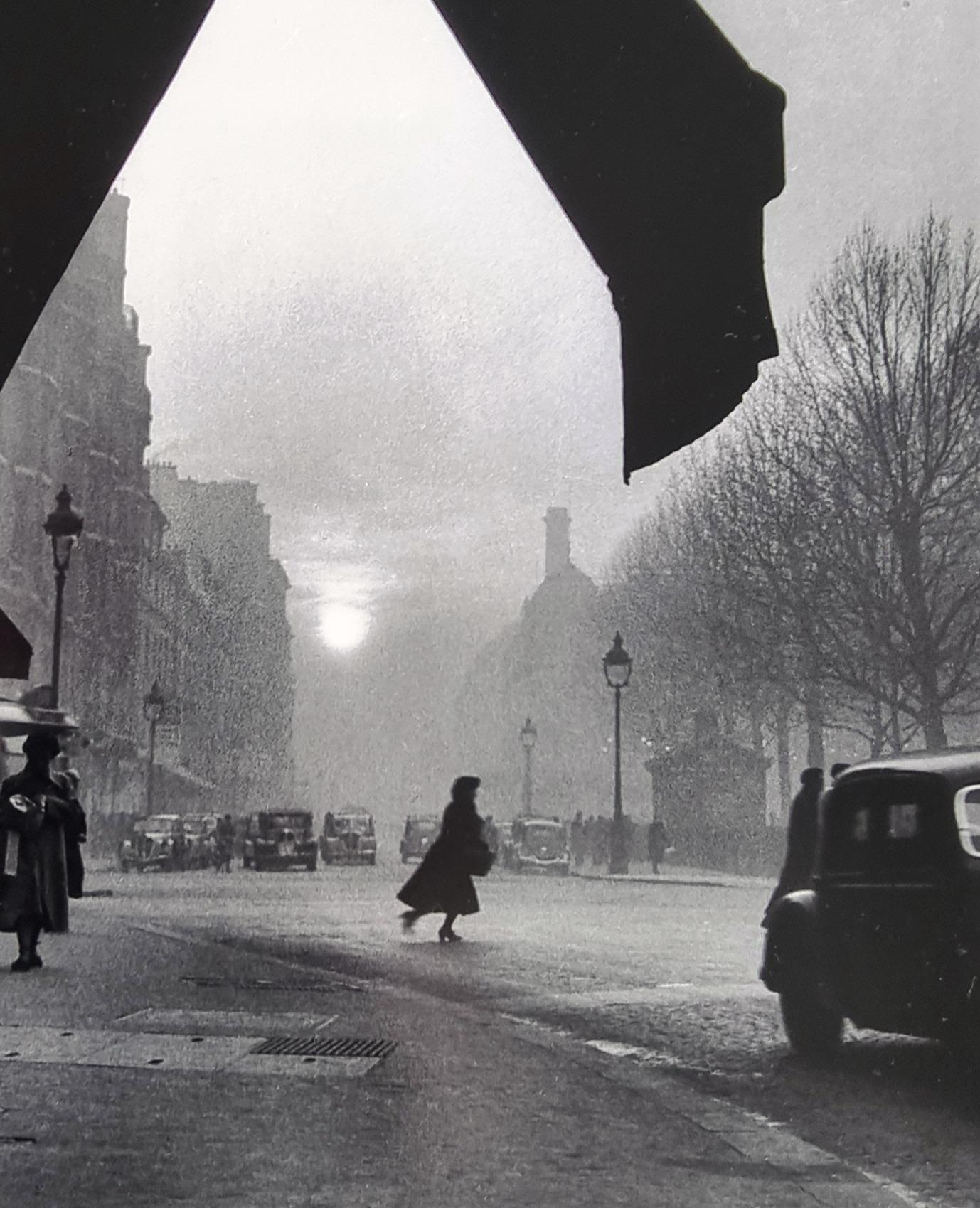 Carrefour Sèvres-Babylone Willy Ronis Twentieth Century Humanist photography art For Sale 2
