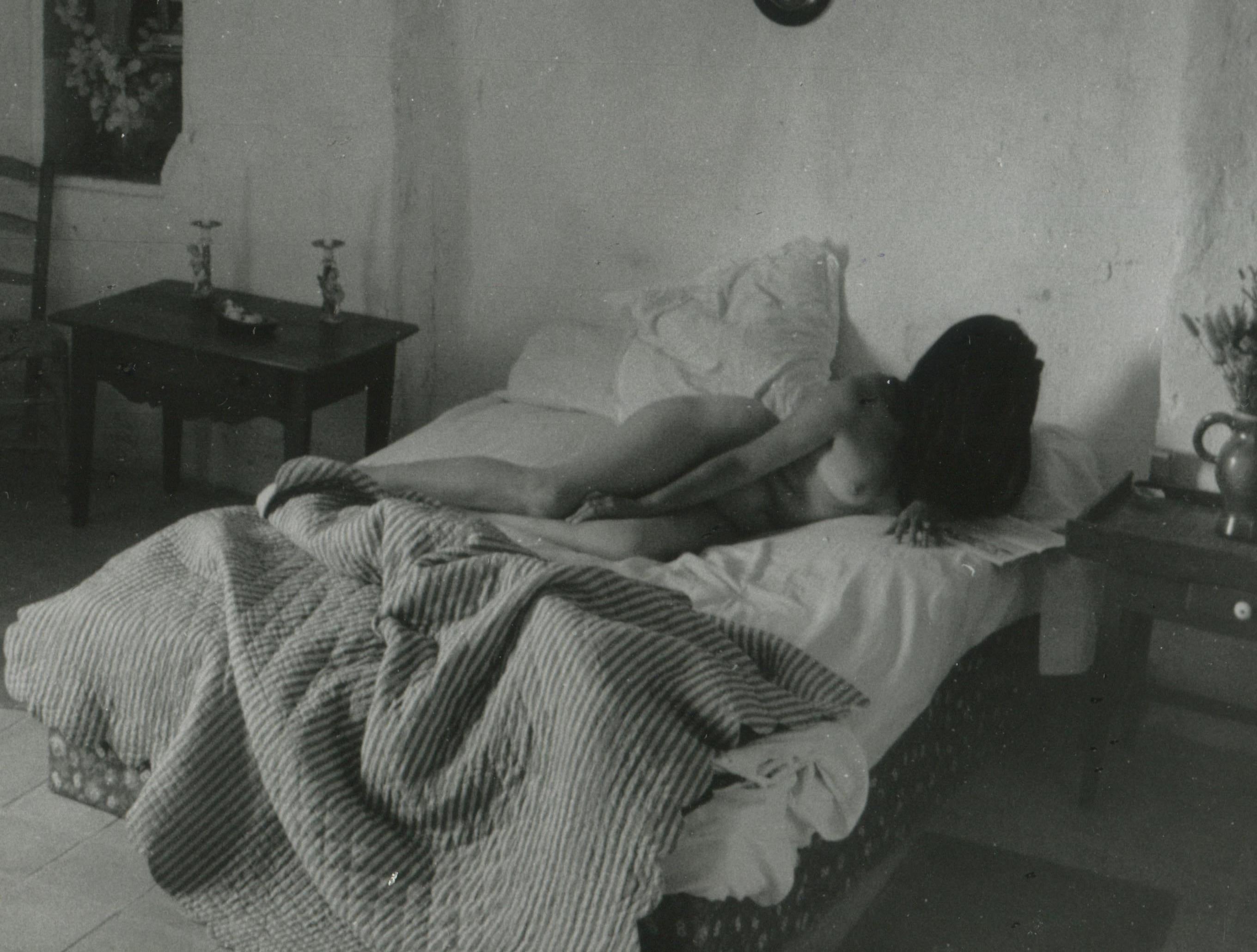 Female Nude in Bed, Gordes - Photograph by Willy Ronis