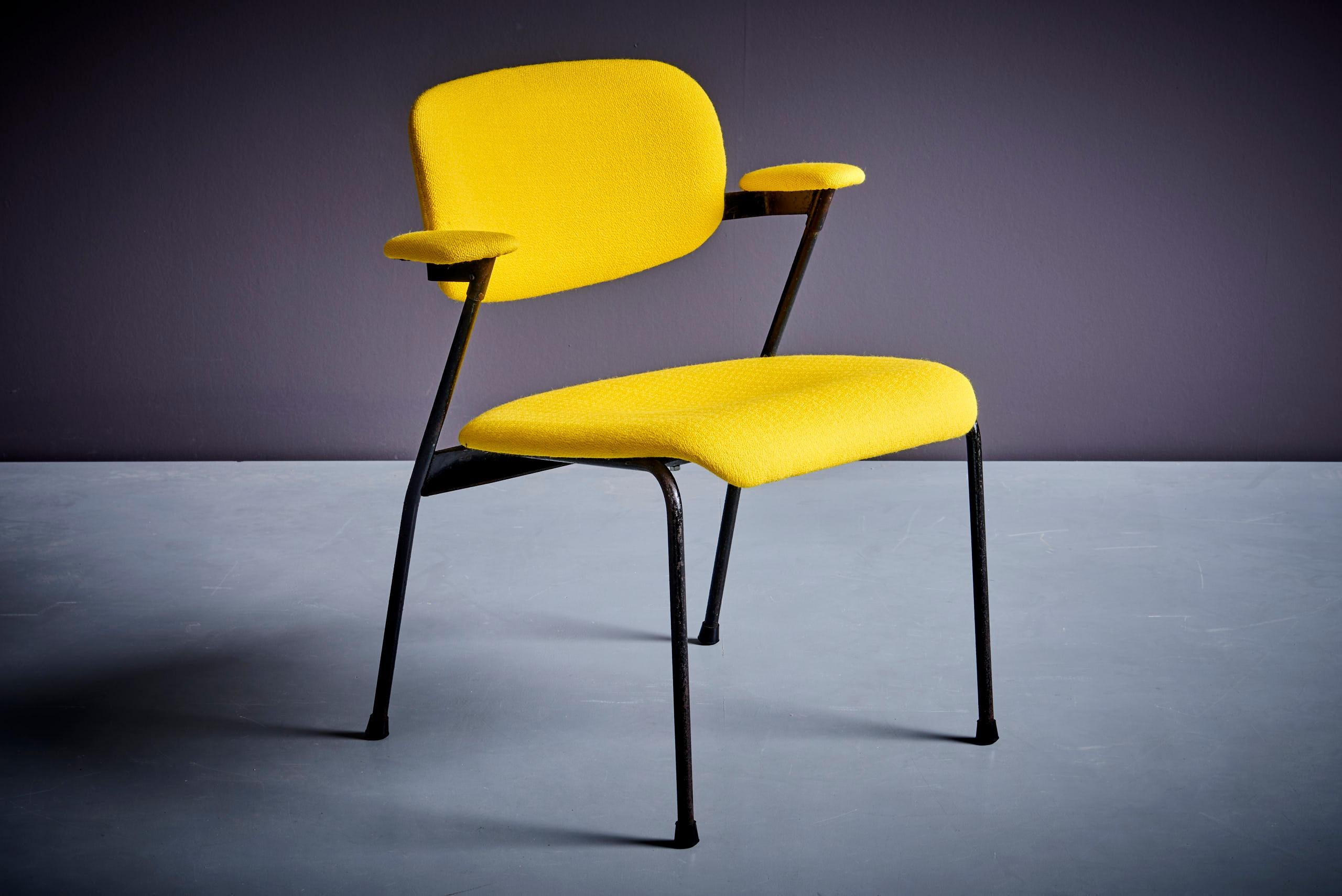 Paire de chaises longues jaune Willy van der Meeren pour Tubax Excellent état - En vente à Berlin, DE