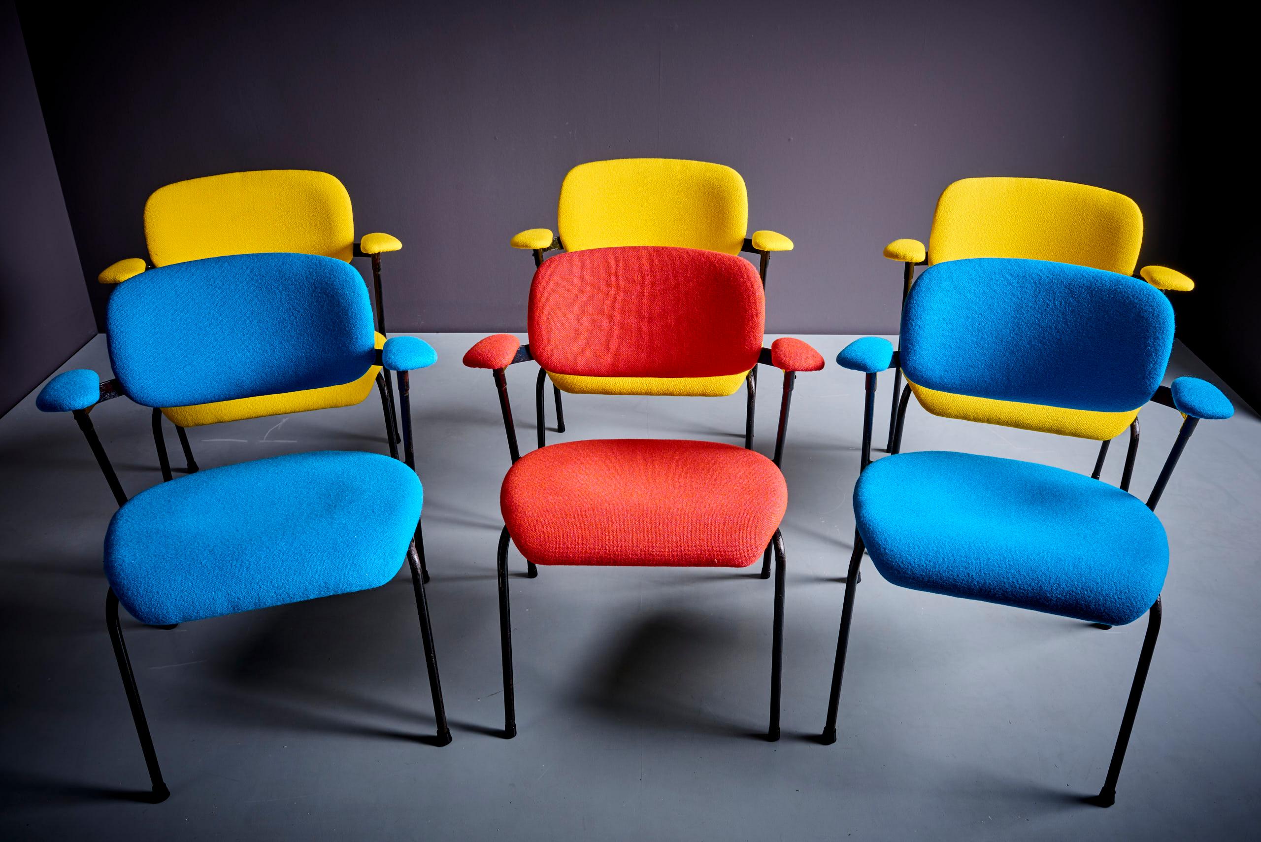 Willy Van Der Meeren pour Tubax Ensemble de 6 chaises longues en bleu, rouge, jaune années 1950 en vente 9