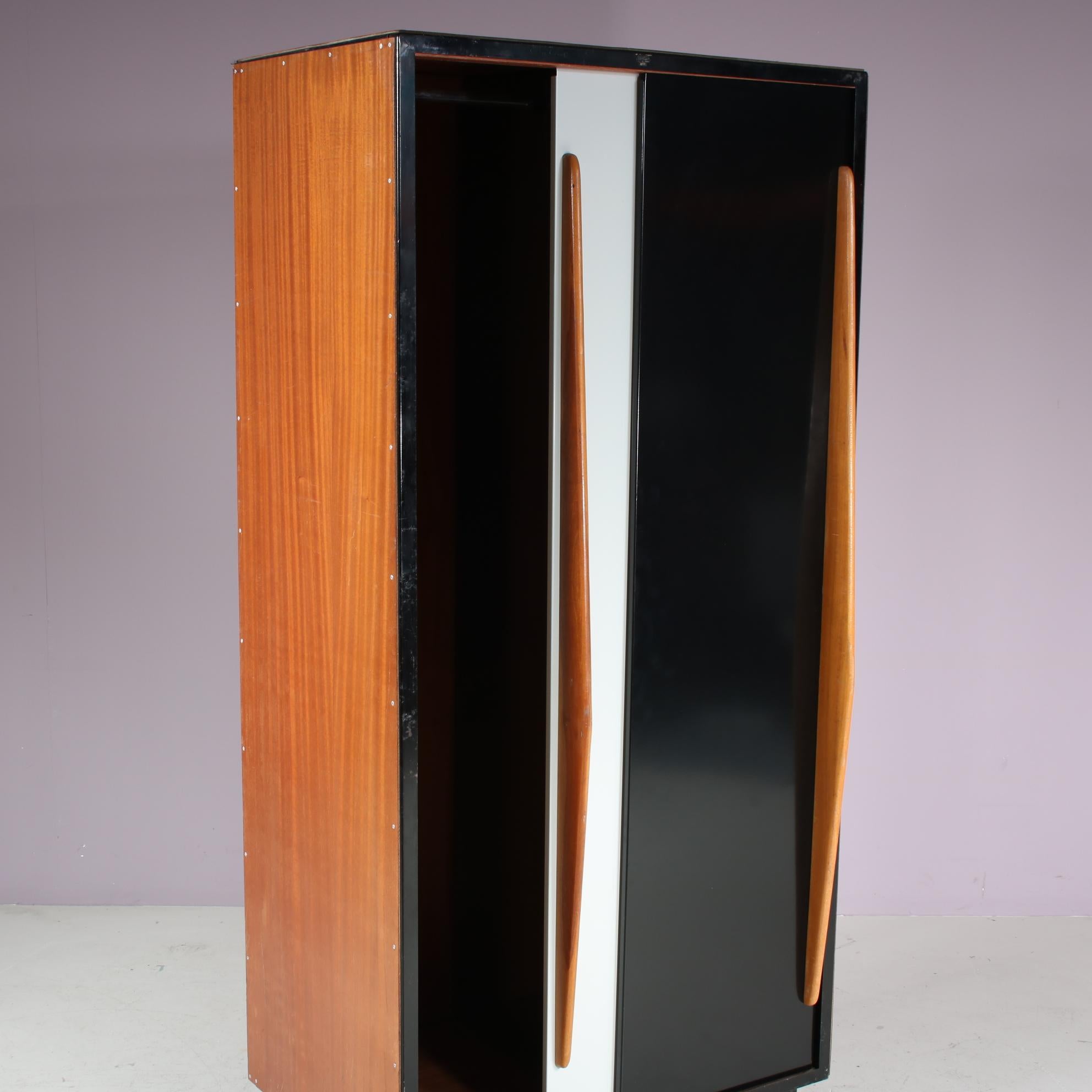 Willy van der Meeren Wardrobe for Tubax, Belgium 1950 In Good Condition In Amsterdam, NL