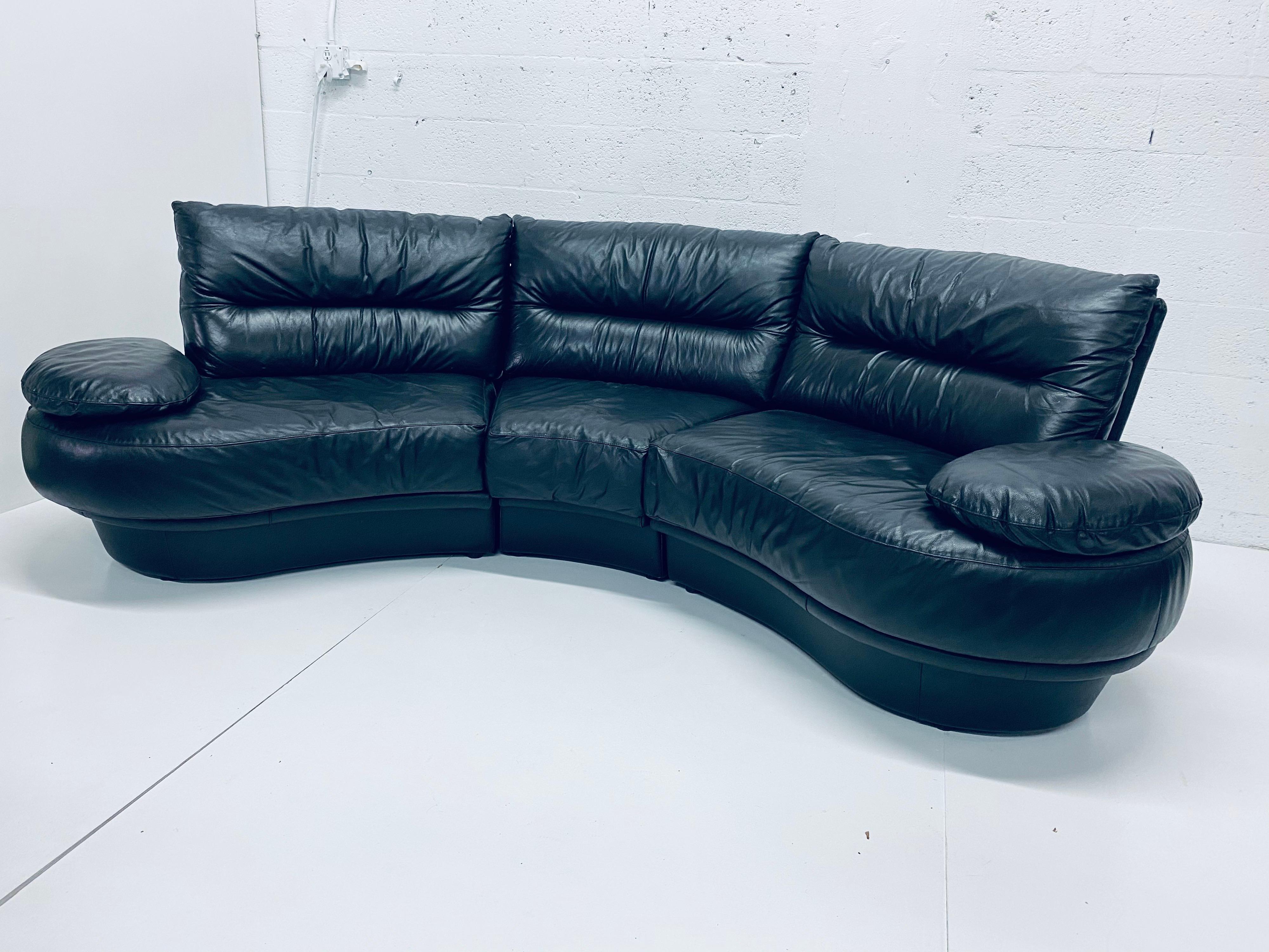 Wilma Salotti Postmodern Black Leather Rounded Back Sectional Sofa, Italy, 1980s 4