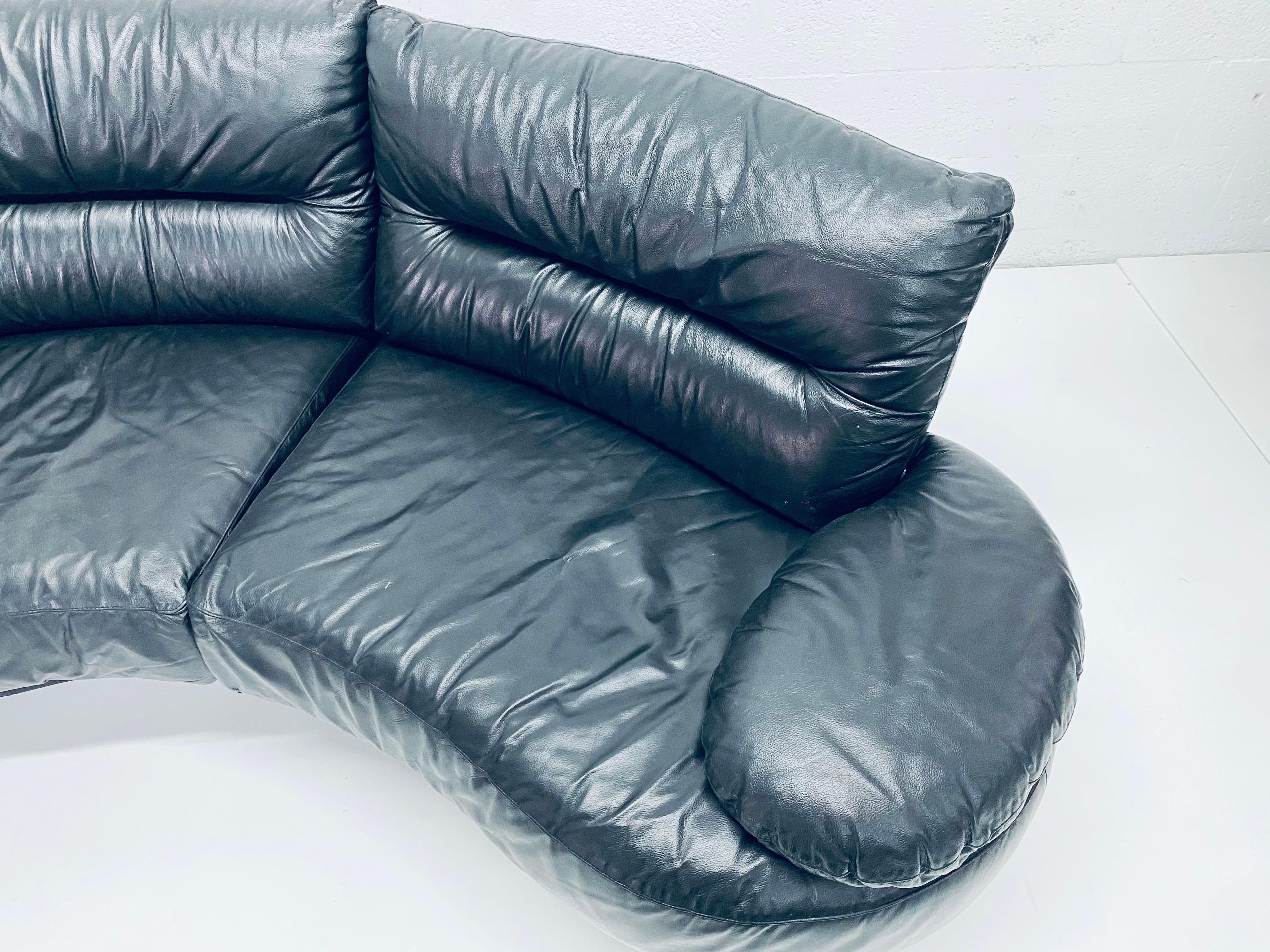 Italian Wilma Salotti Postmodern Black Leather Rounded Back Sectional Sofa, Italy, 1980s