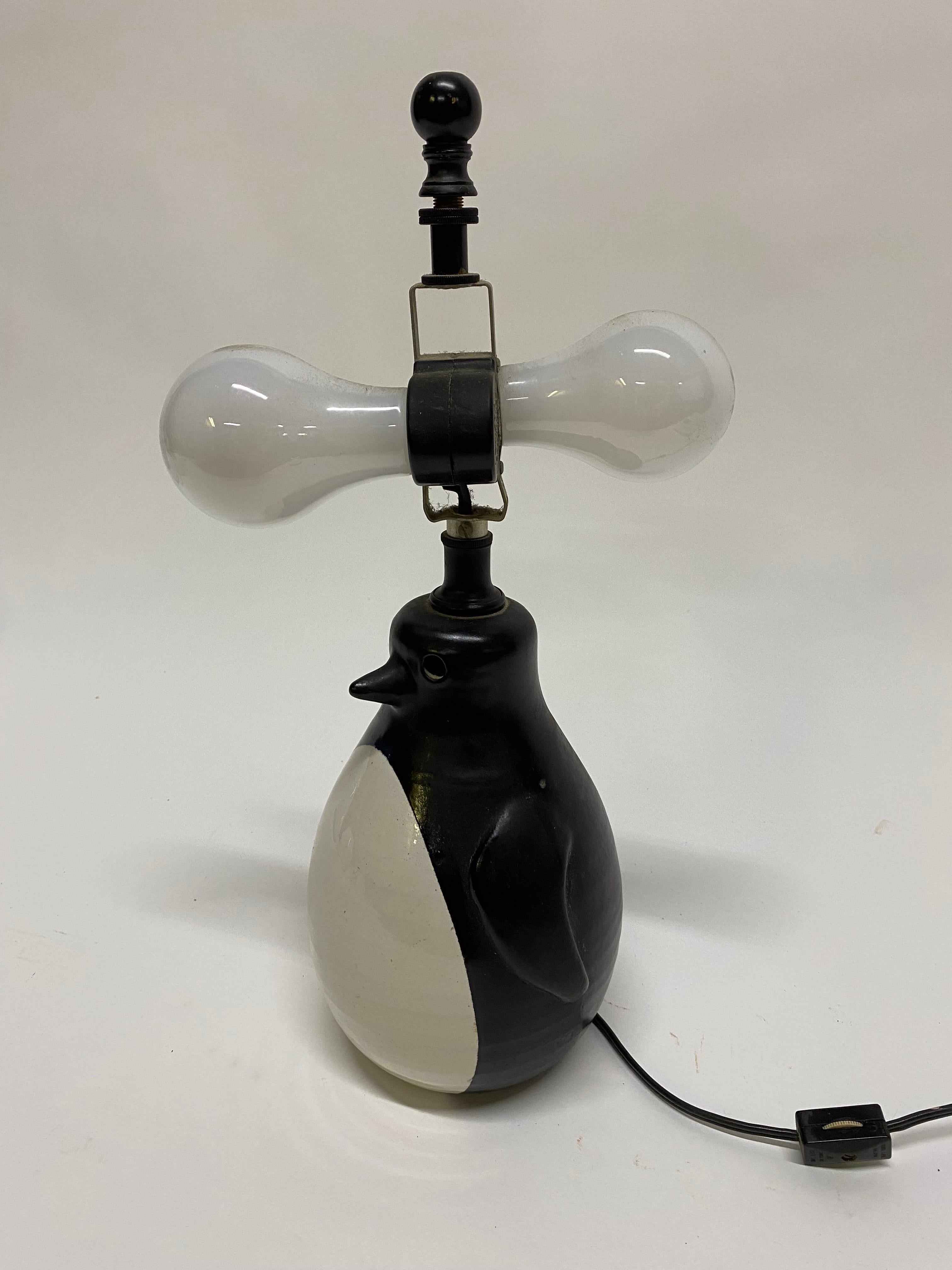 Wilmar Ceramic Penguin Table Lamp In Good Condition In Garnerville, NY